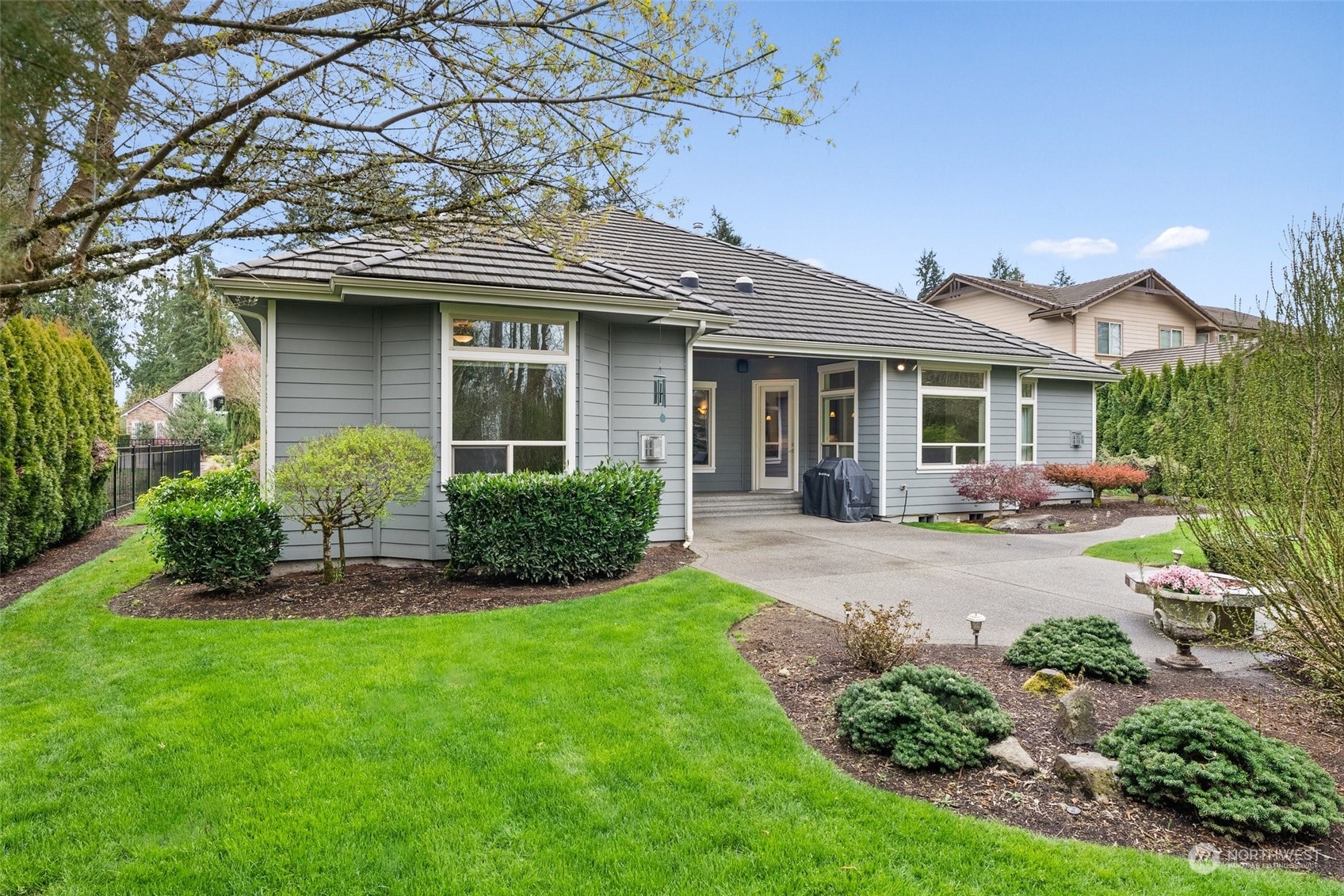 3737 Kinsale Lane SE