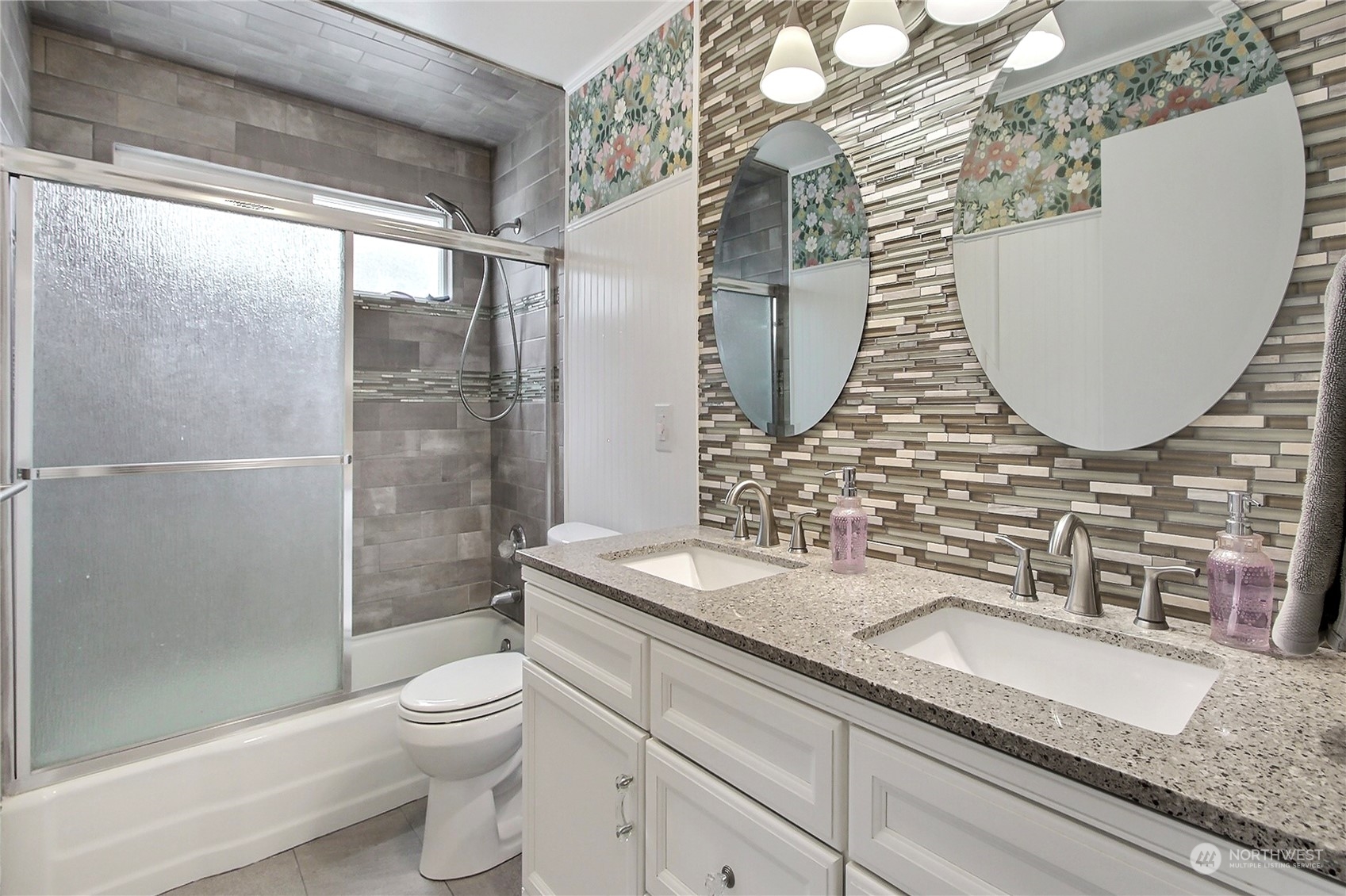 8504 Woodlawn Avenue SW