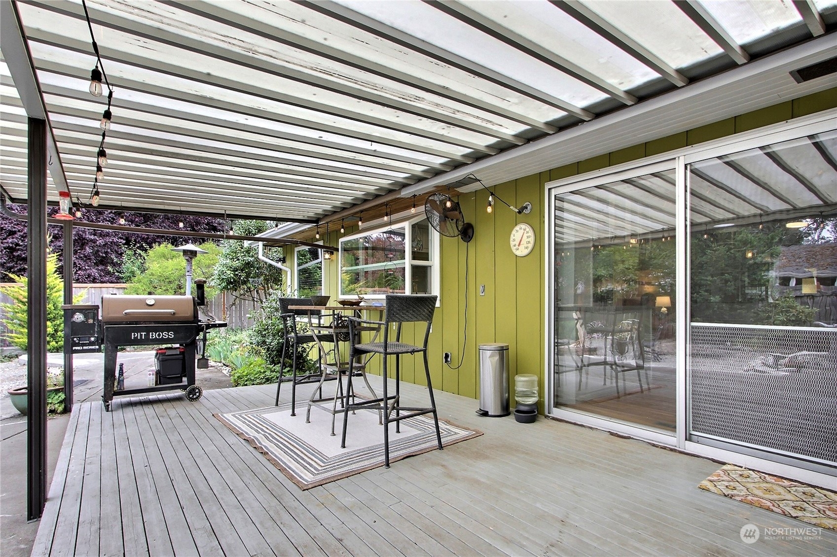 8504 Woodlawn Avenue SW