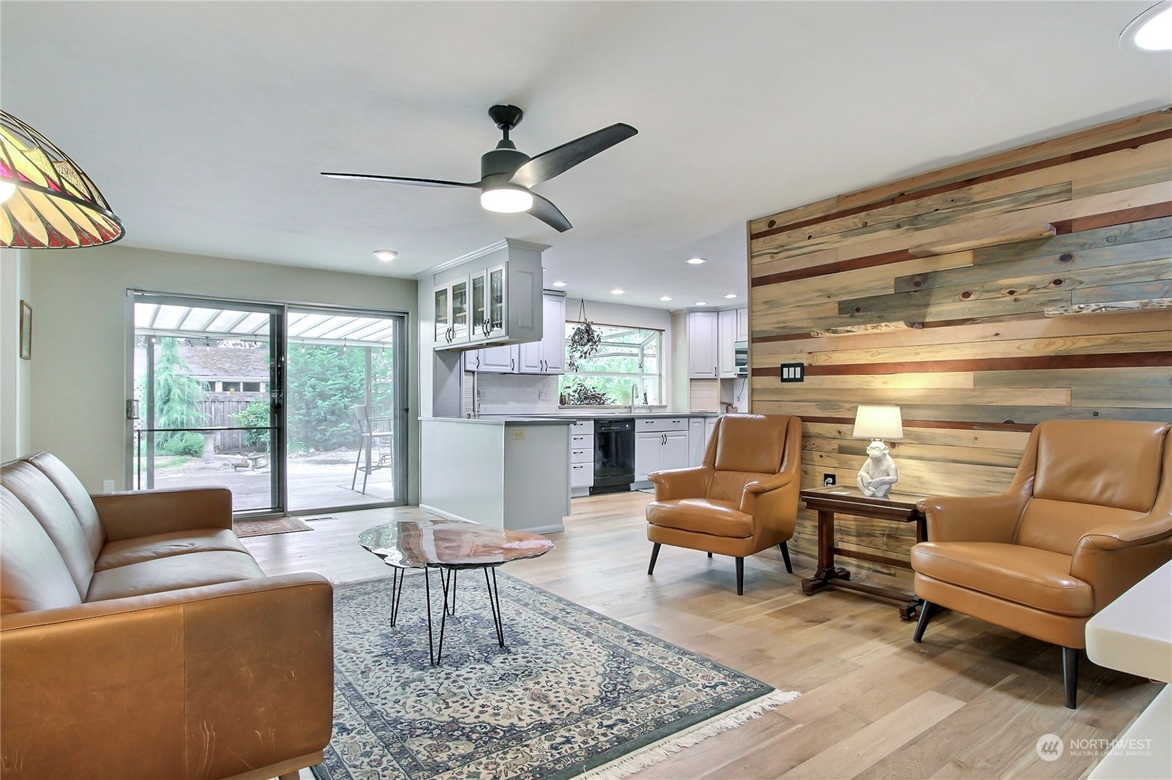 8504 Woodlawn Avenue SW