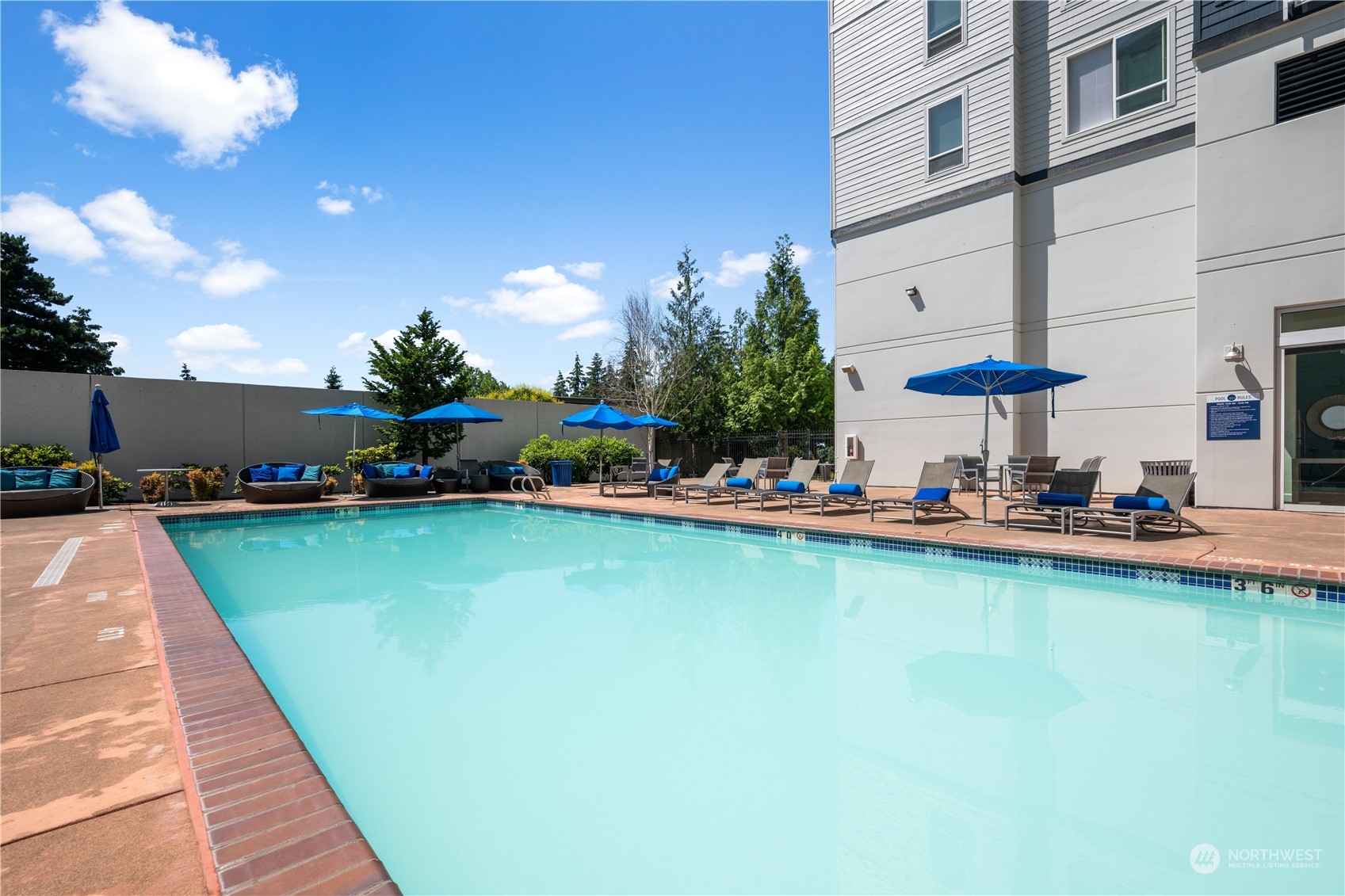 2424 S 41st St Unit: 553-B