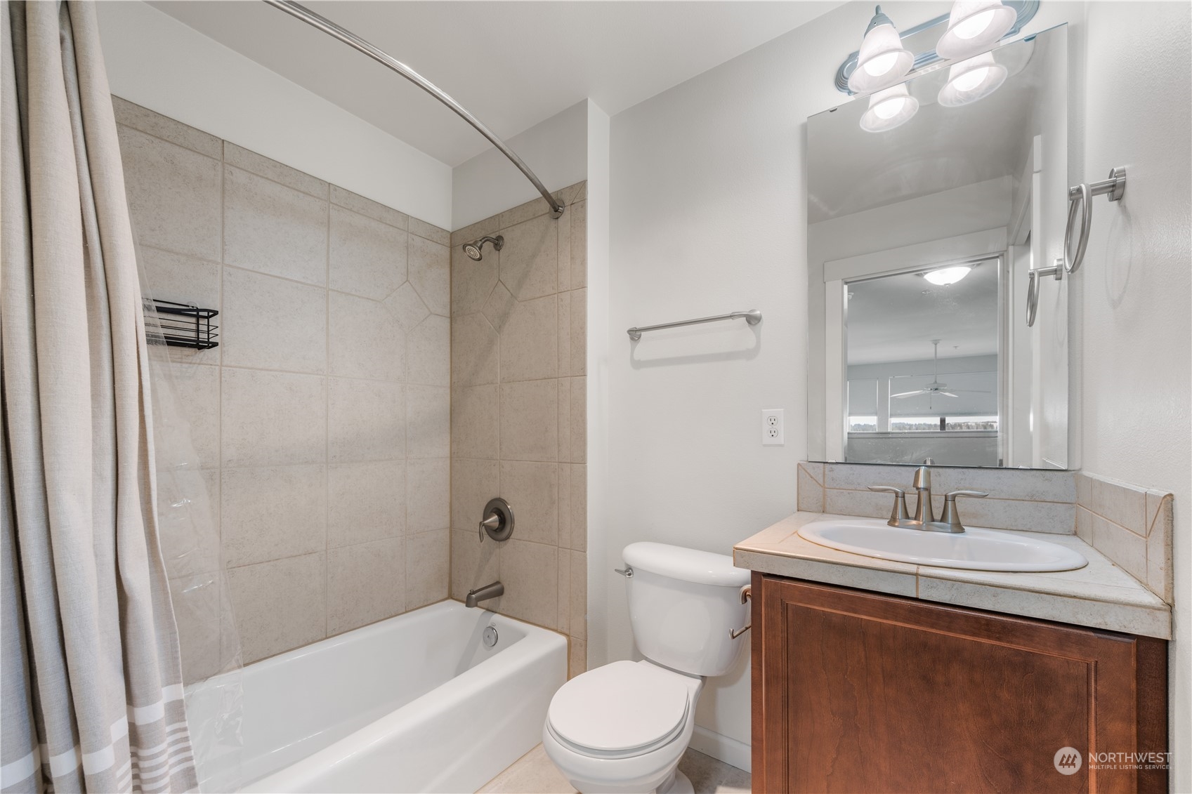 2424 S 41st St Unit: 553-B