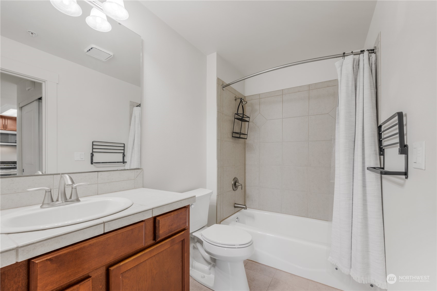 2424 S 41st St Unit: 553-B