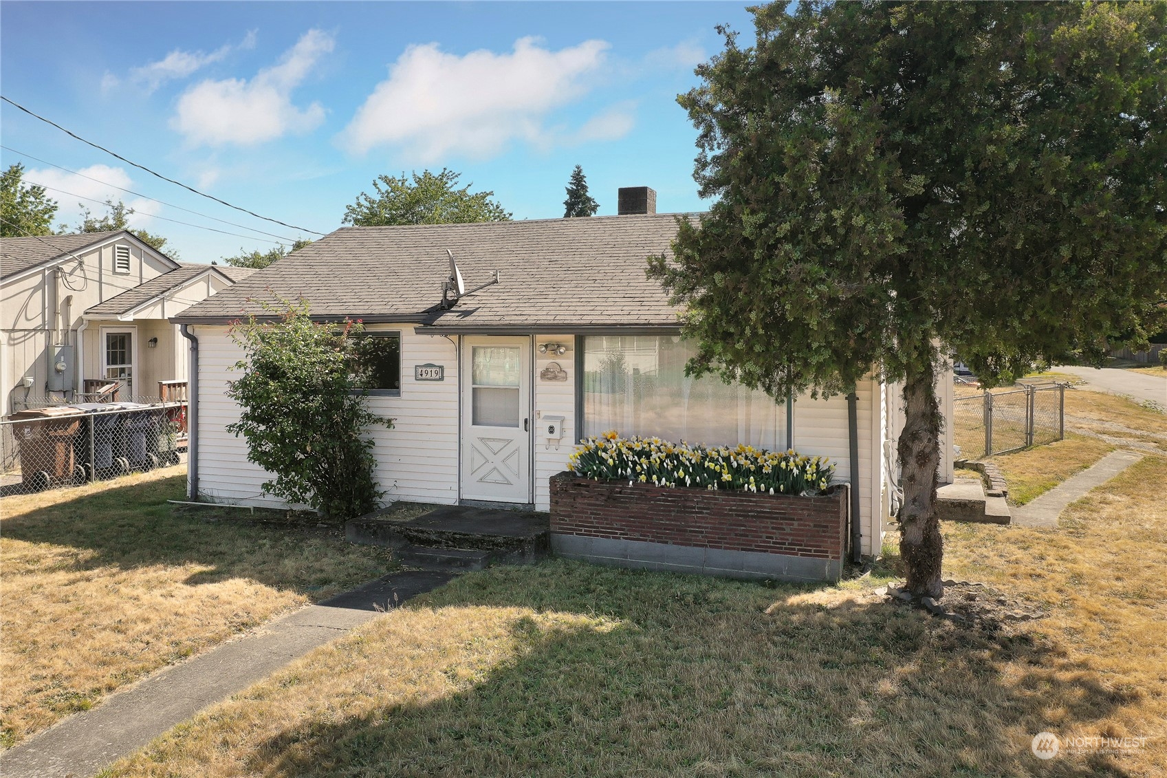 4919 S Cushman Avenue