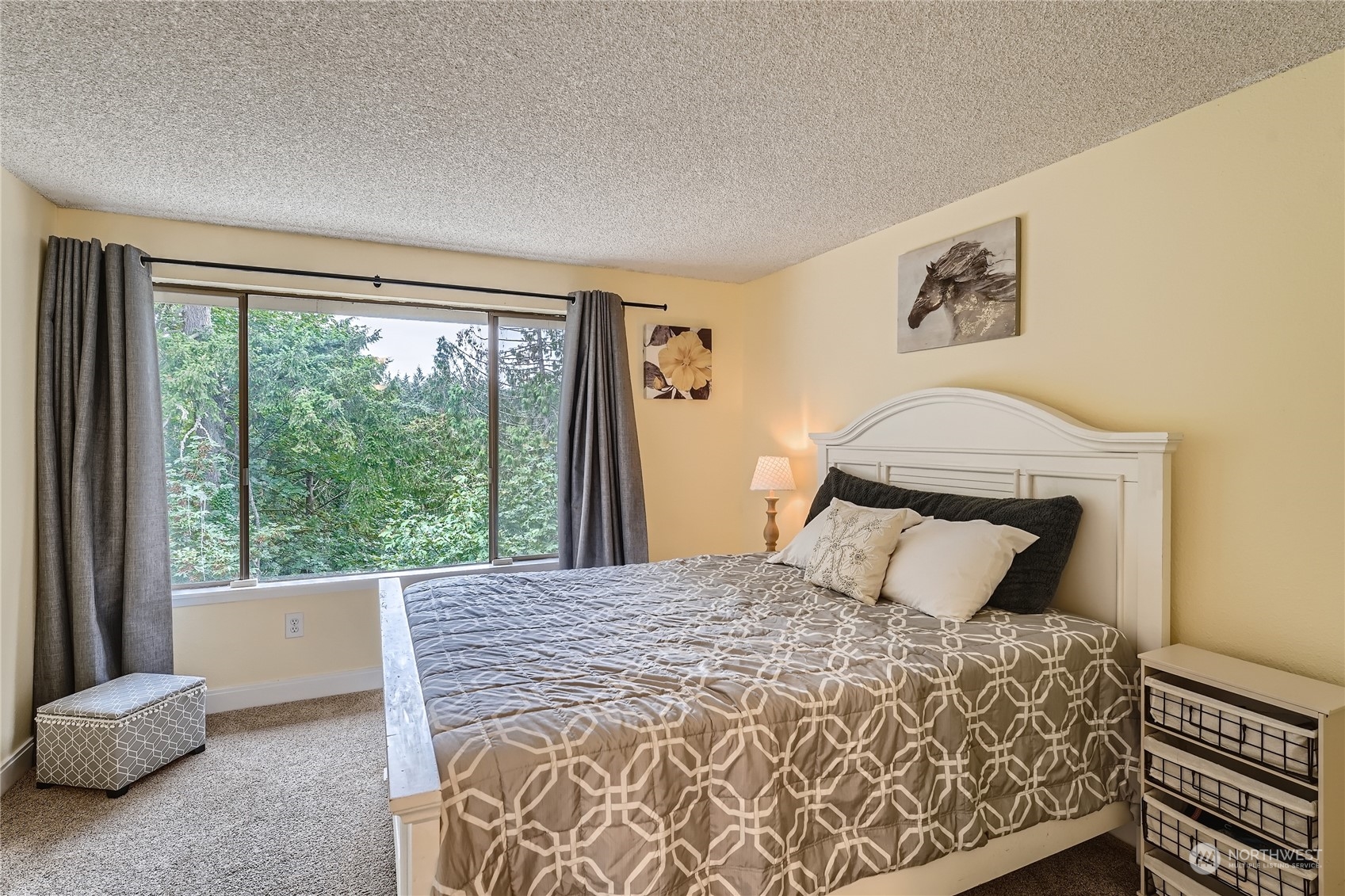 7517 Zircon Drive SW