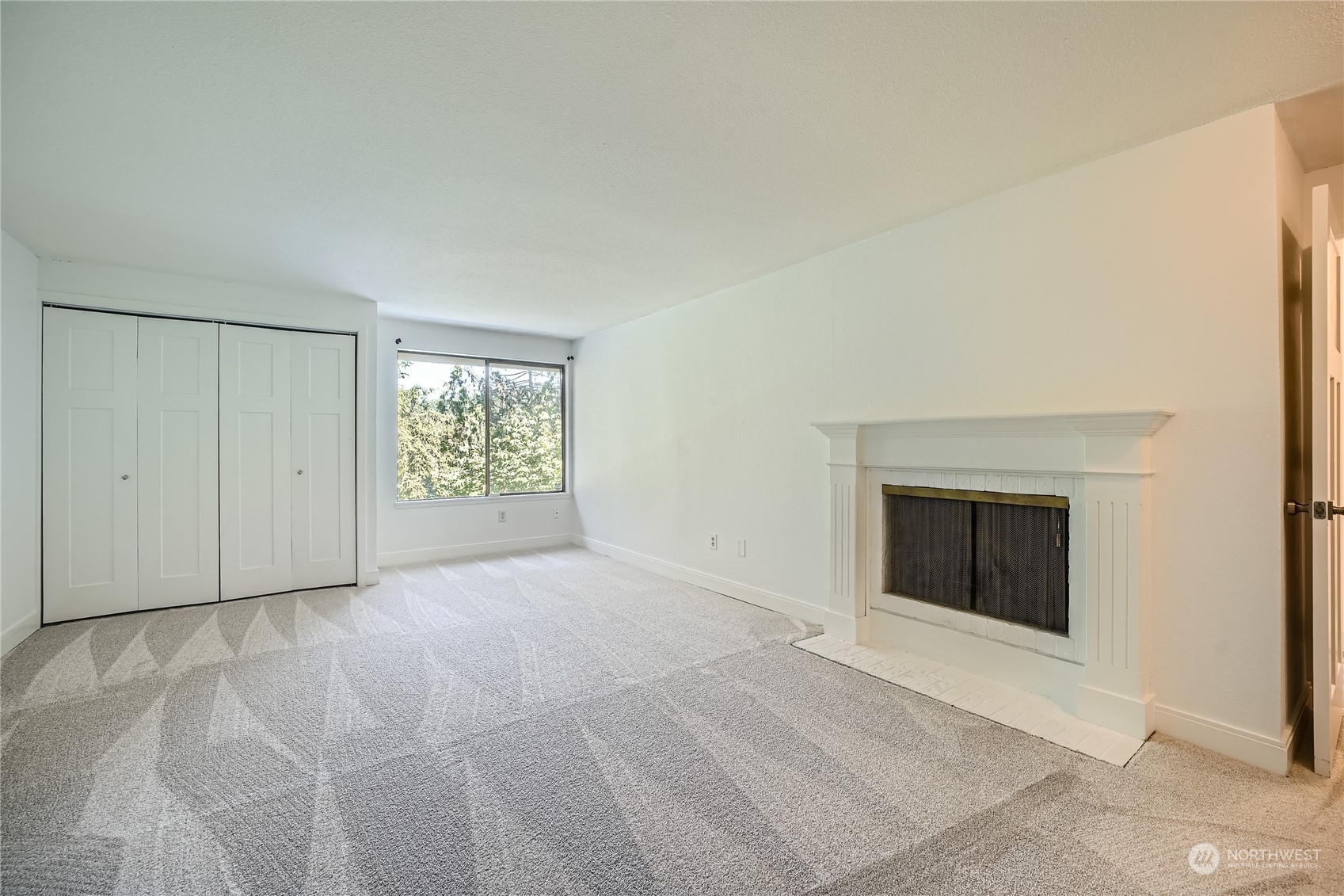 7517 Zircon Drive SW