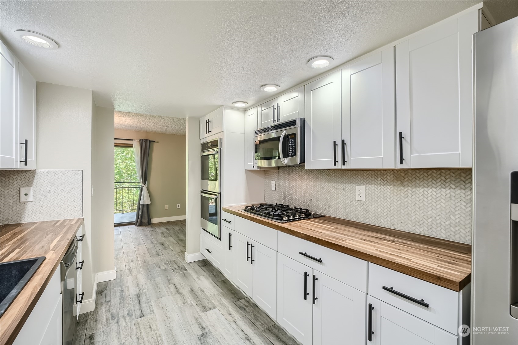 7517 Zircon Drive SW