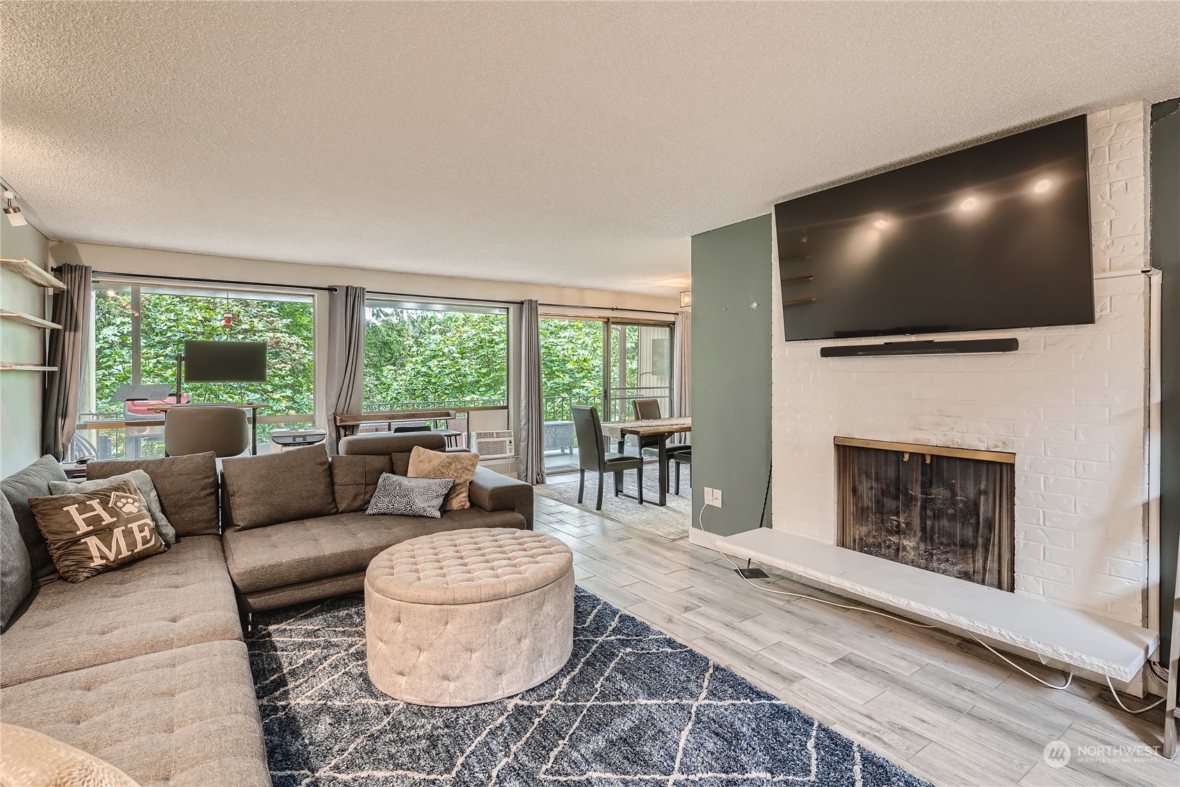 7517 Zircon Drive SW