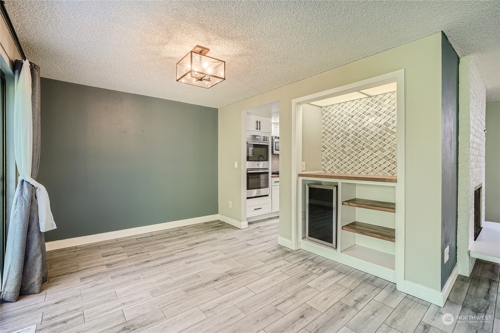 7517 Zircon Drive SW