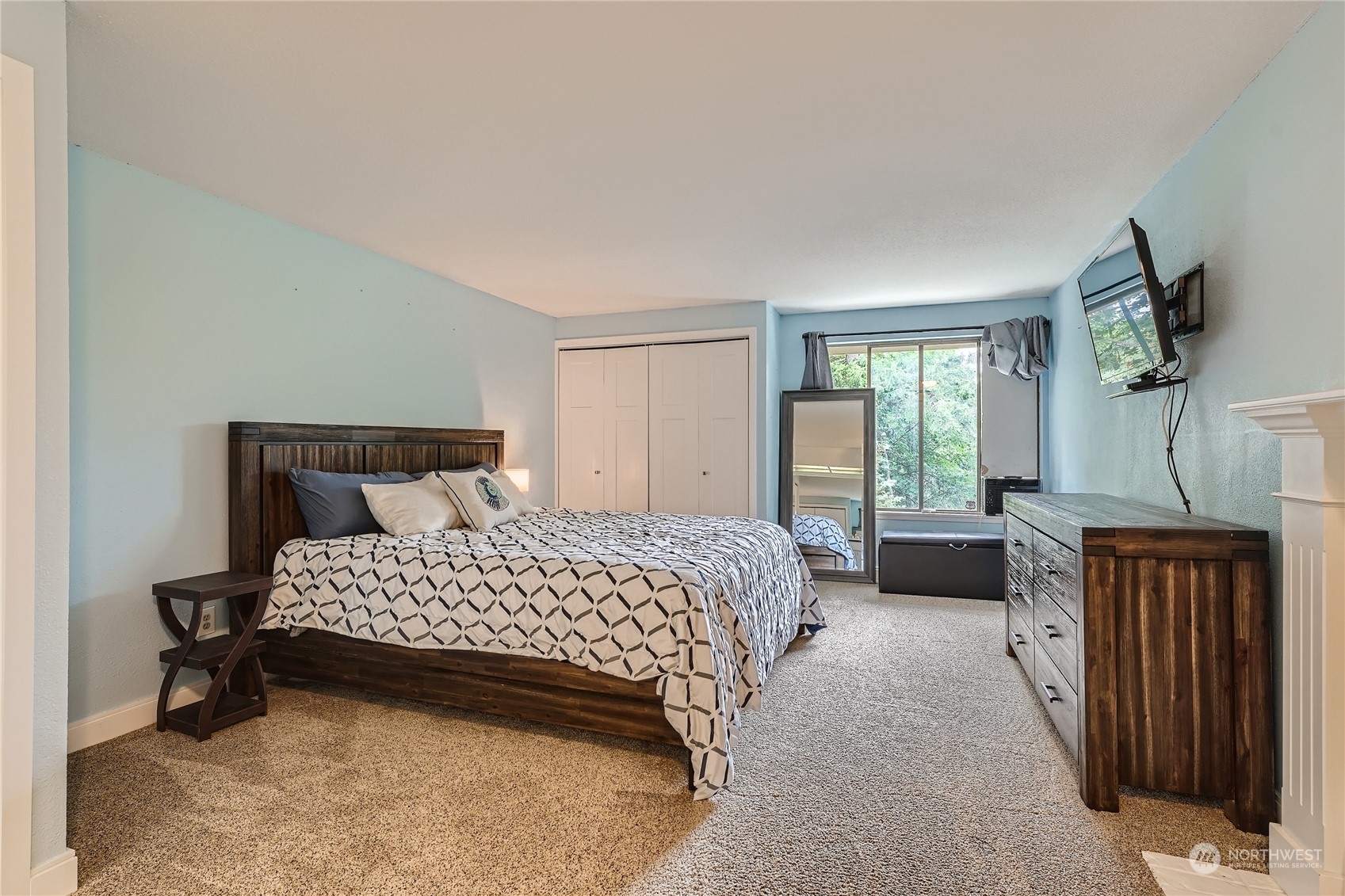 7517 Zircon Drive SW