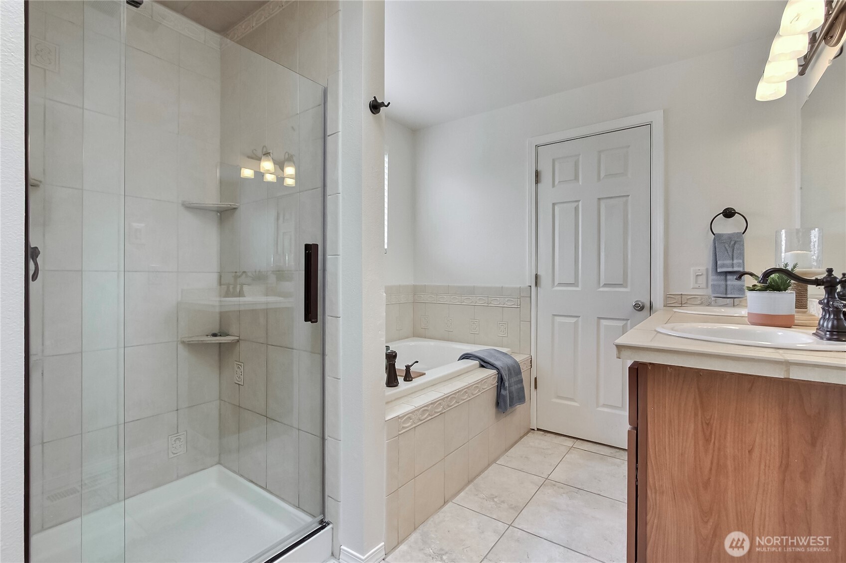 15620 253rd Avenue E