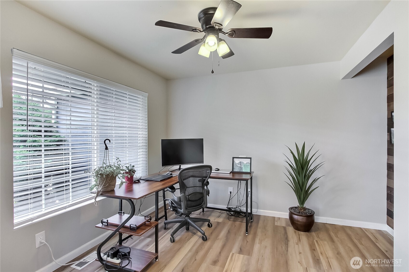 15620 253rd Avenue E