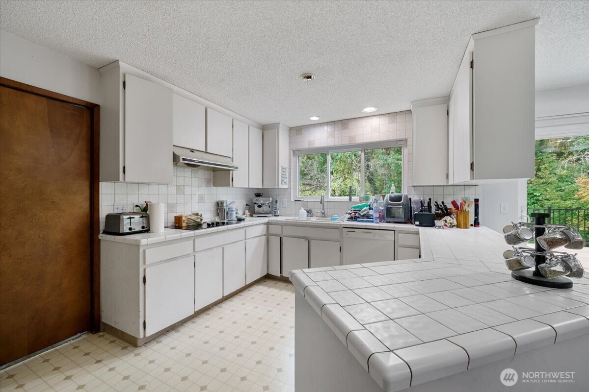 12316 Rebecca Drive SW