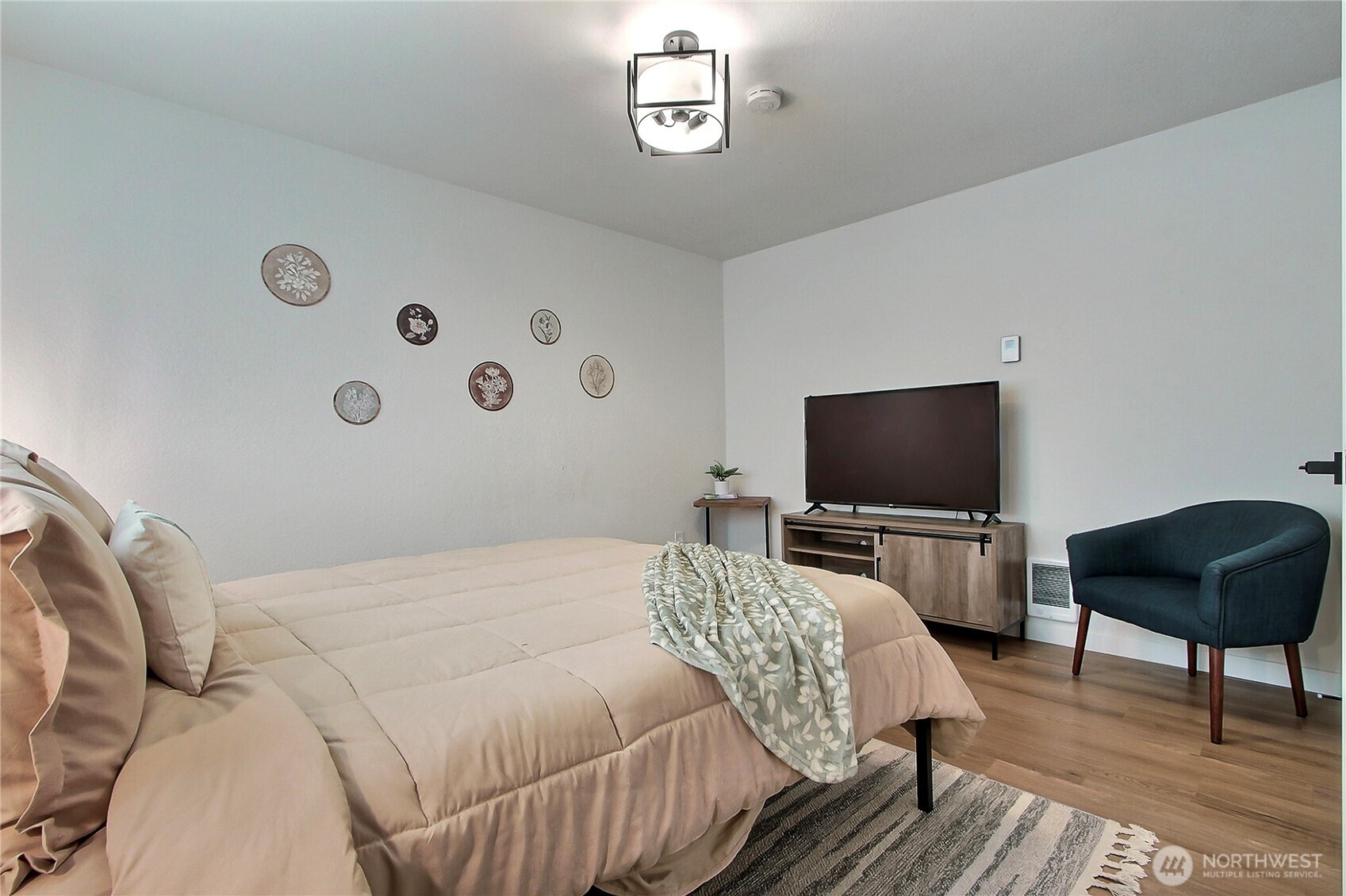 6903 S Cheyenne Street