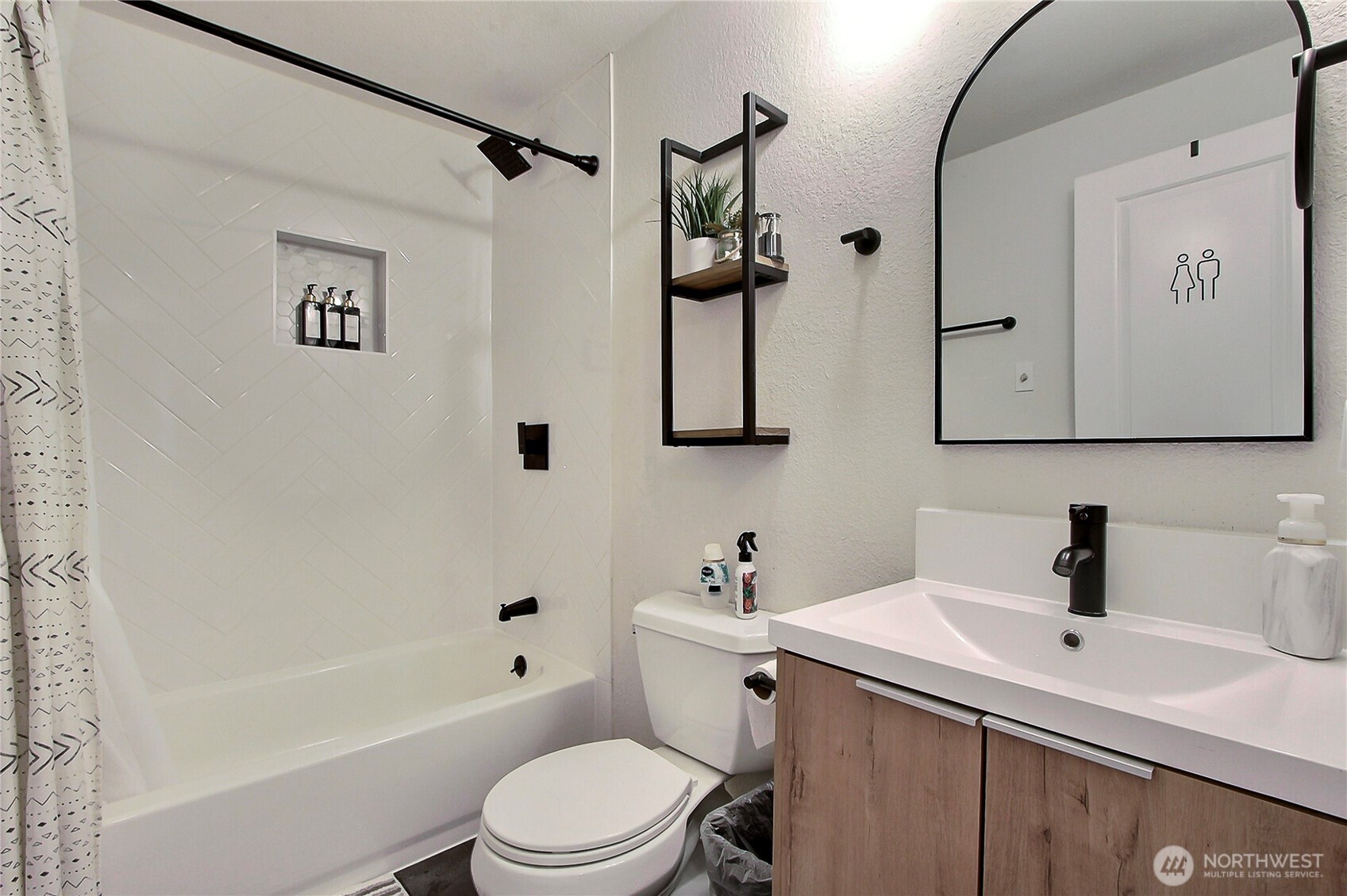 6903 S Cheyenne Street