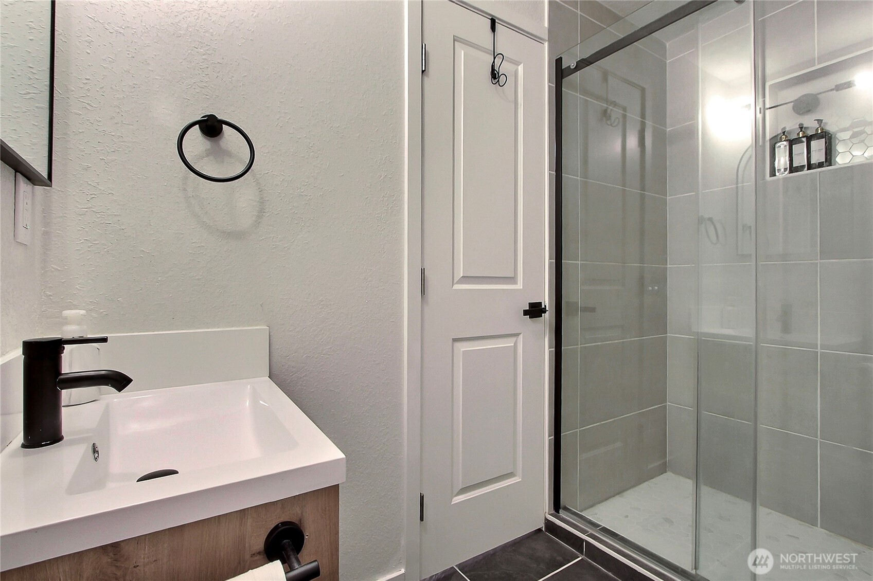 6903 S Cheyenne Street