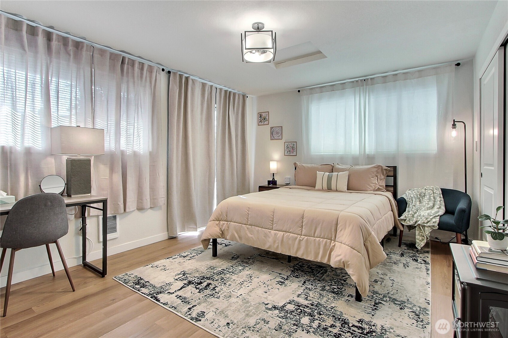 6903 S Cheyenne Street