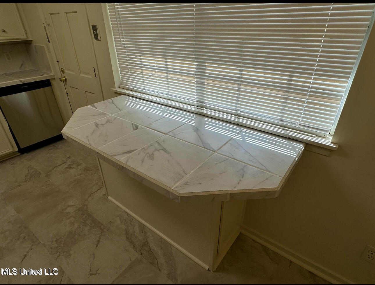 2835 Glenderry Street