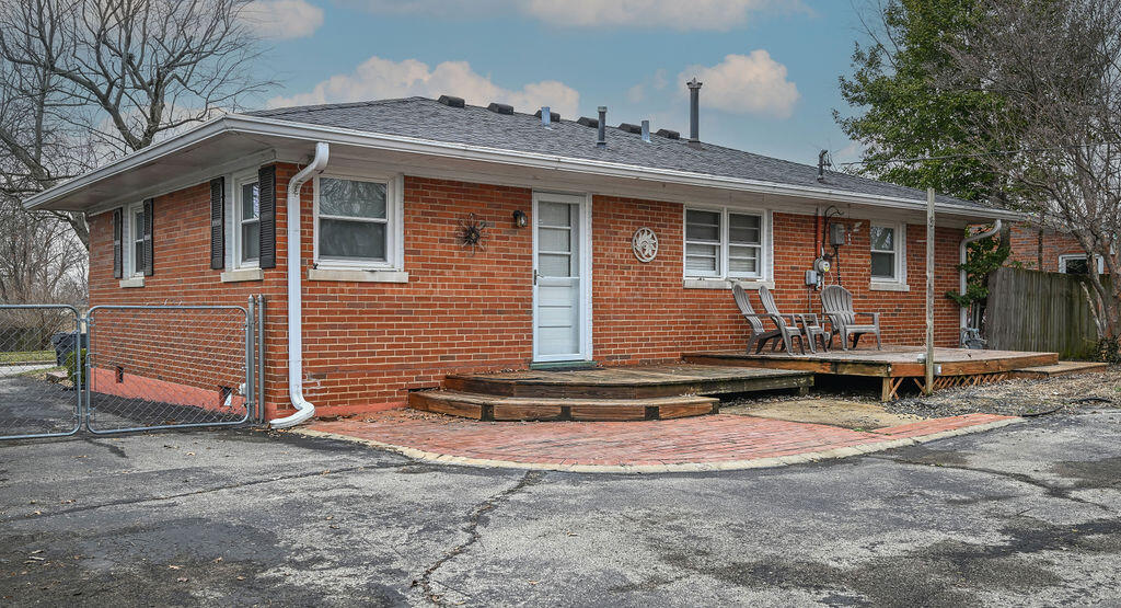 158 Chantilly Street