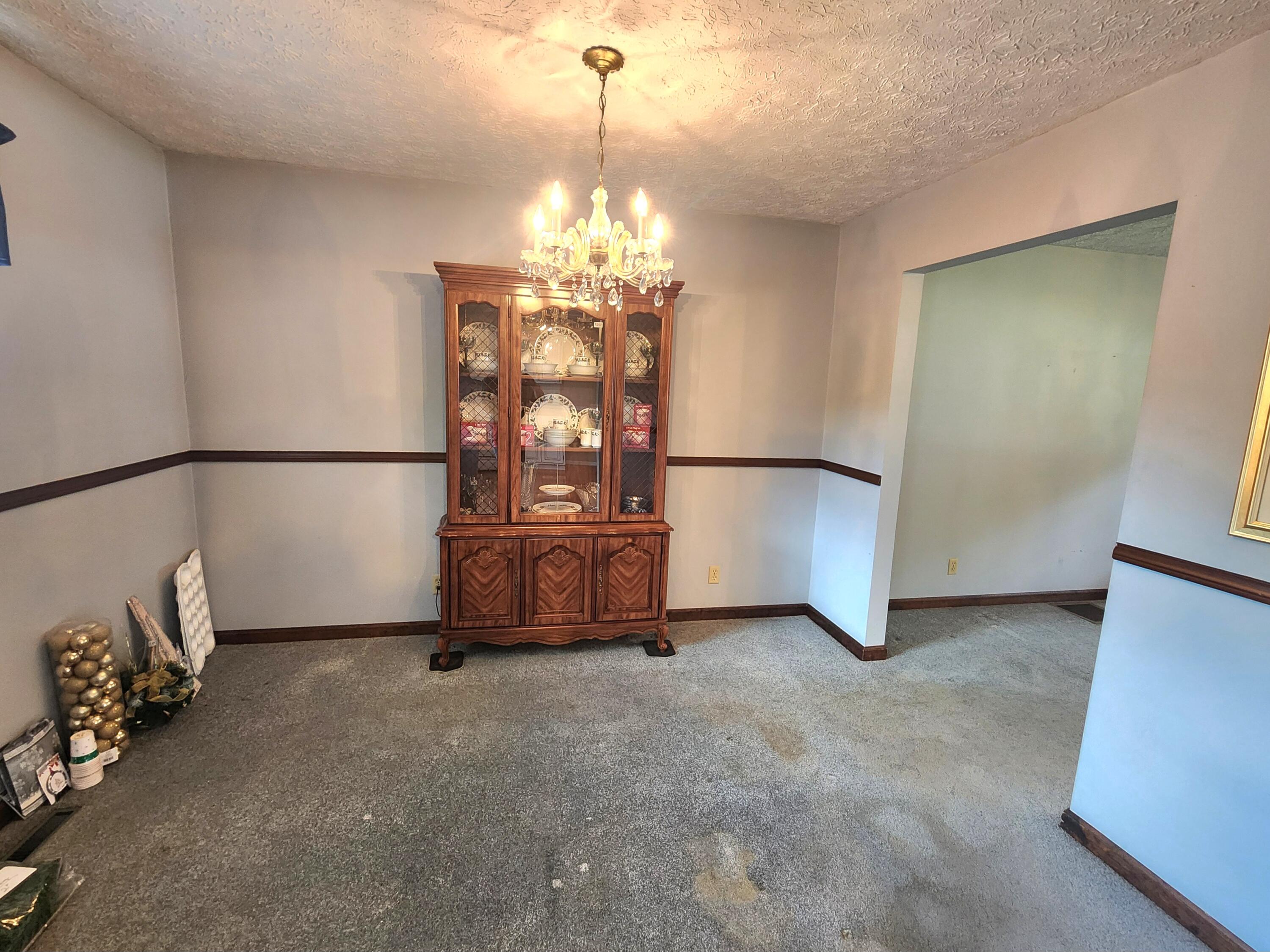 619 W Greenhill Road