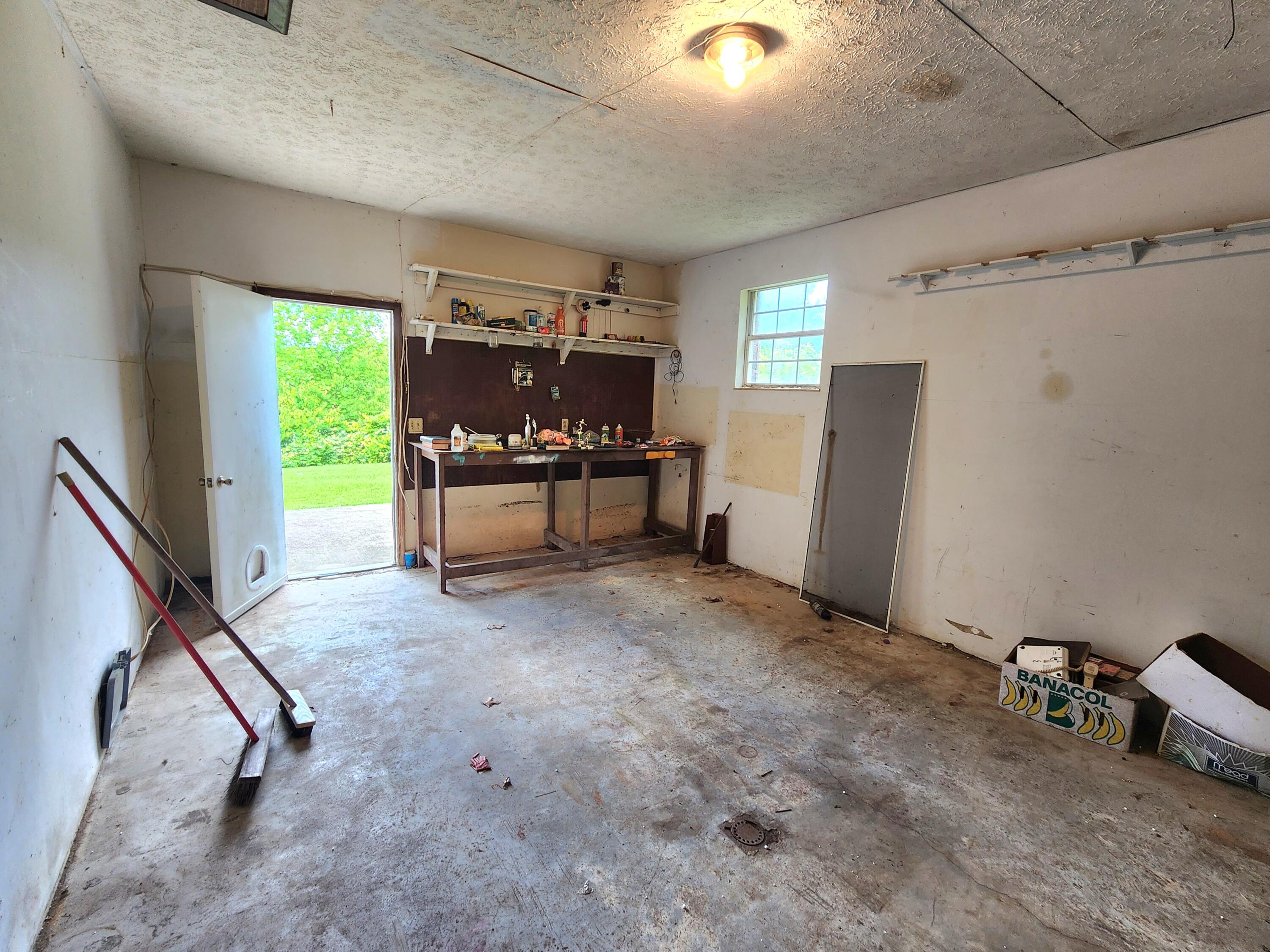 619 W Greenhill Road
