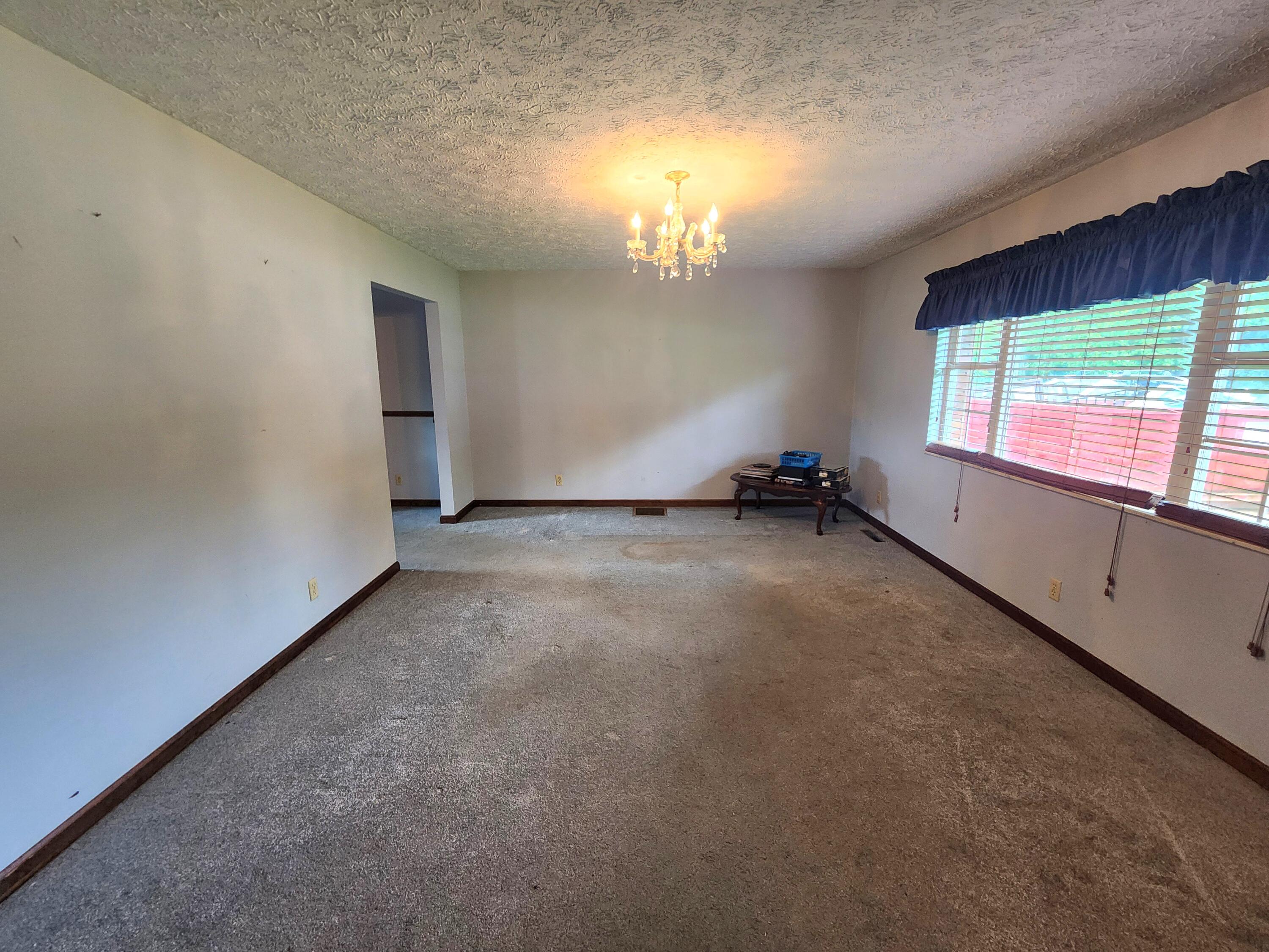 619 W Greenhill Road