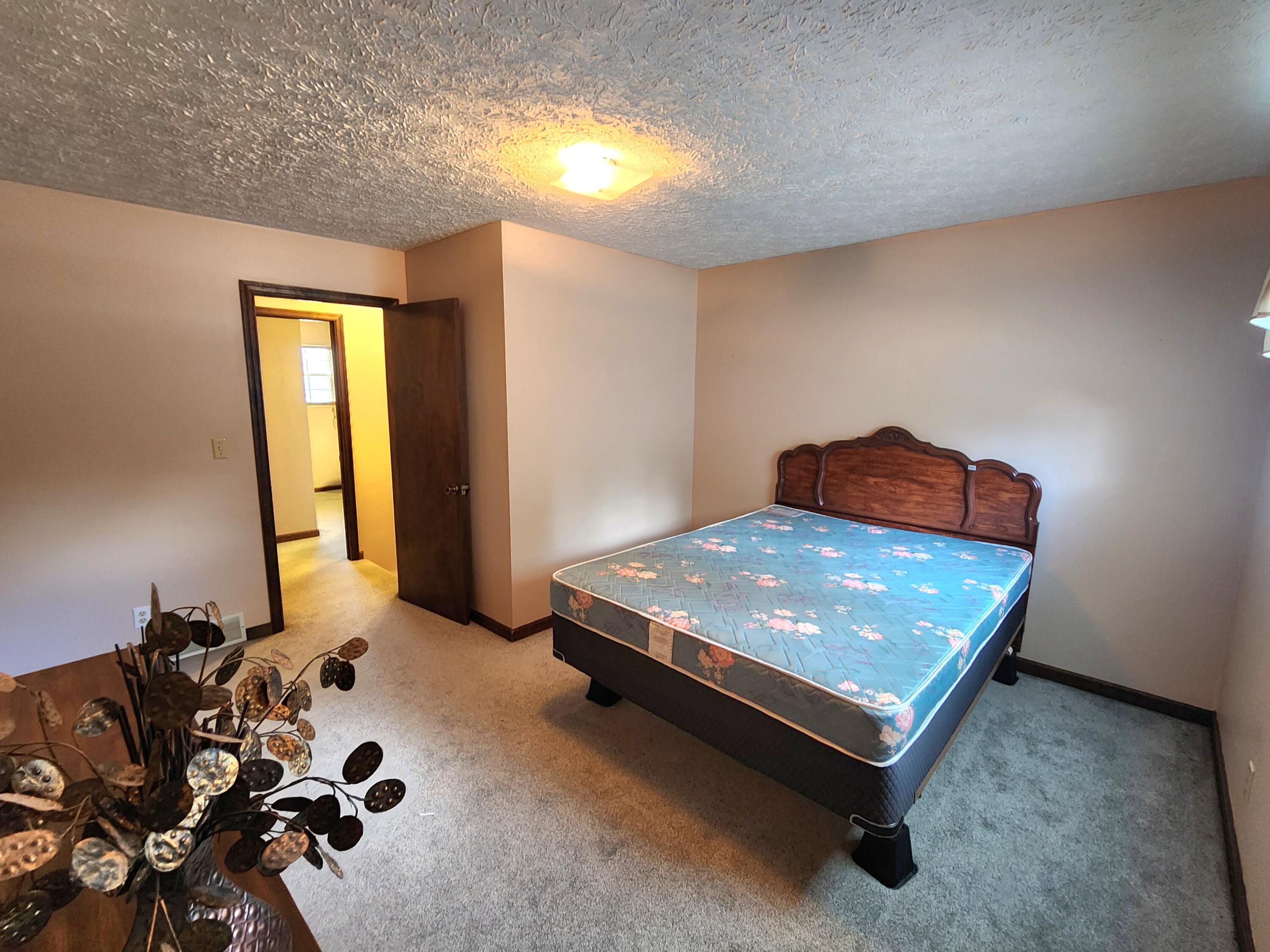 619 W Greenhill Road