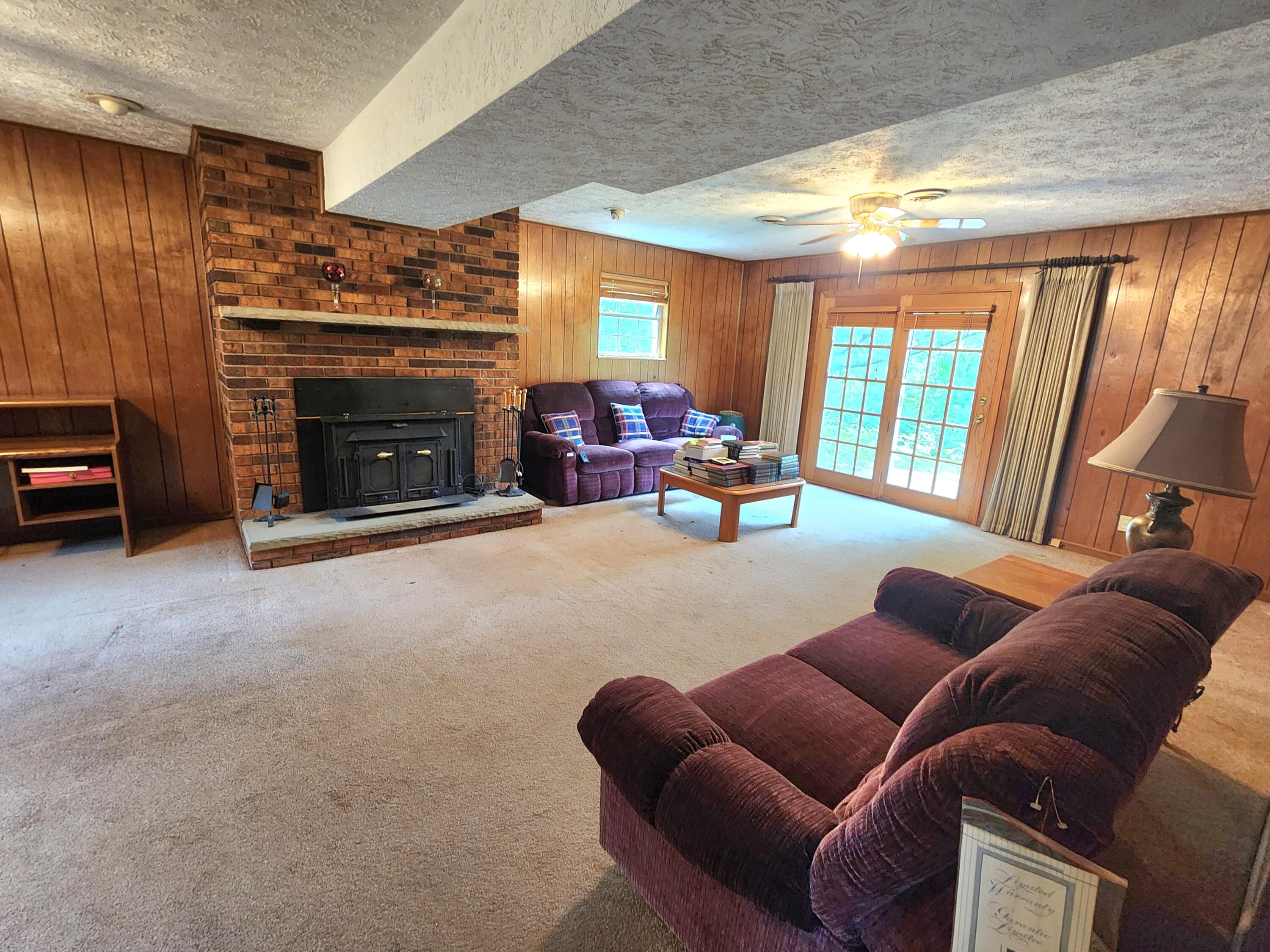 619 W Greenhill Road