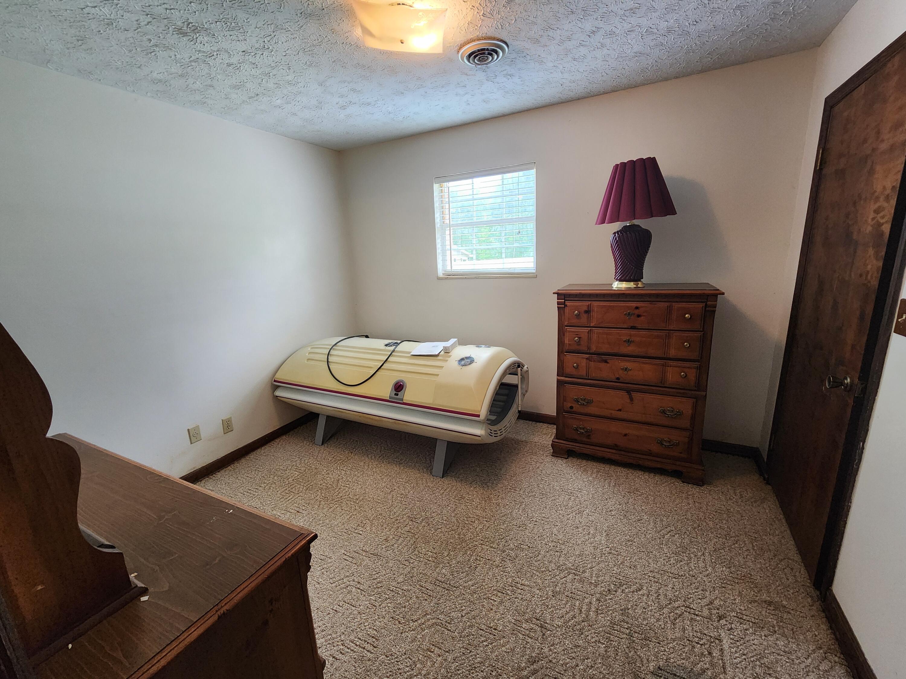 619 W Greenhill Road