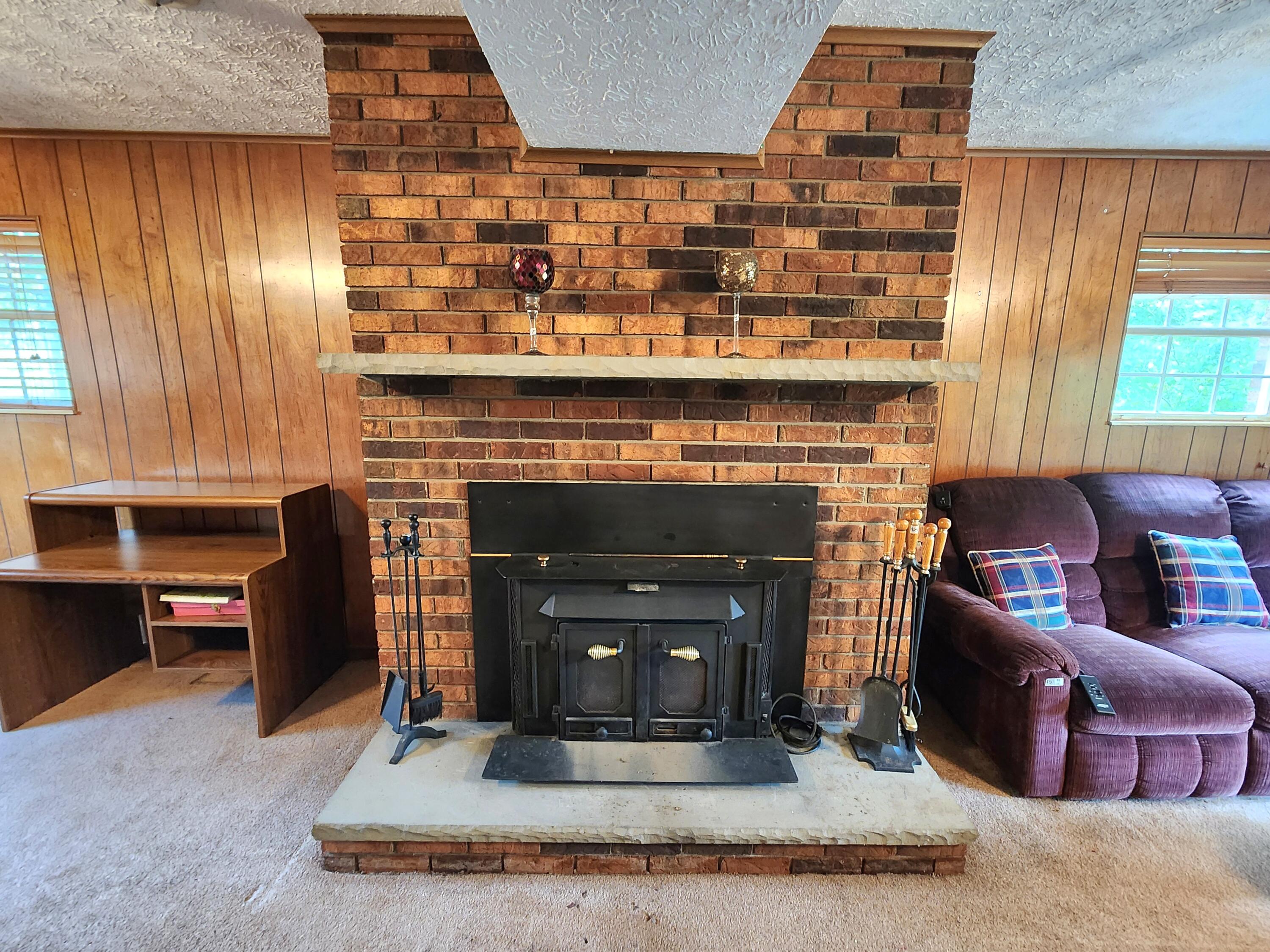 619 W Greenhill Road