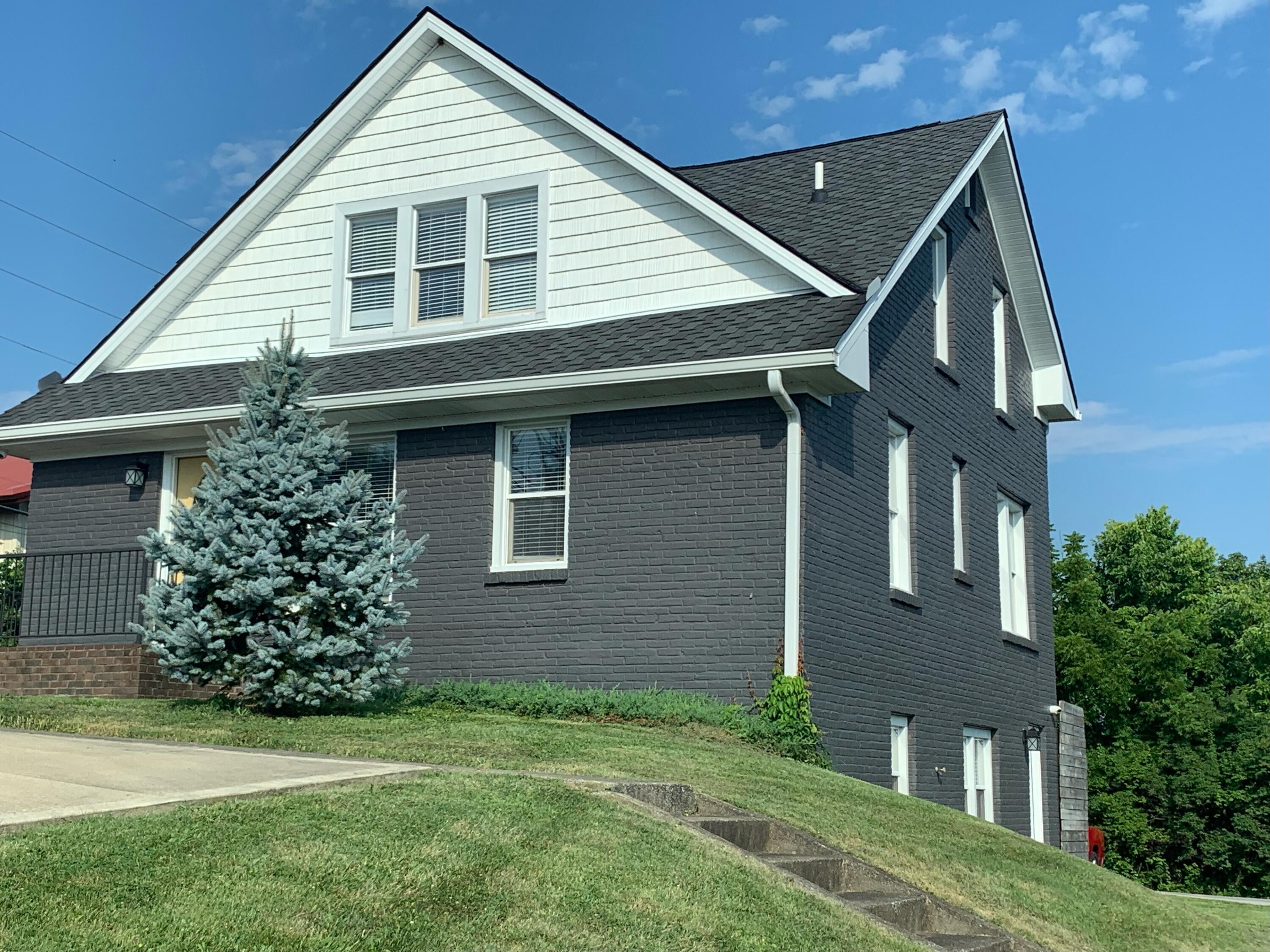 1232 Lancaster Road