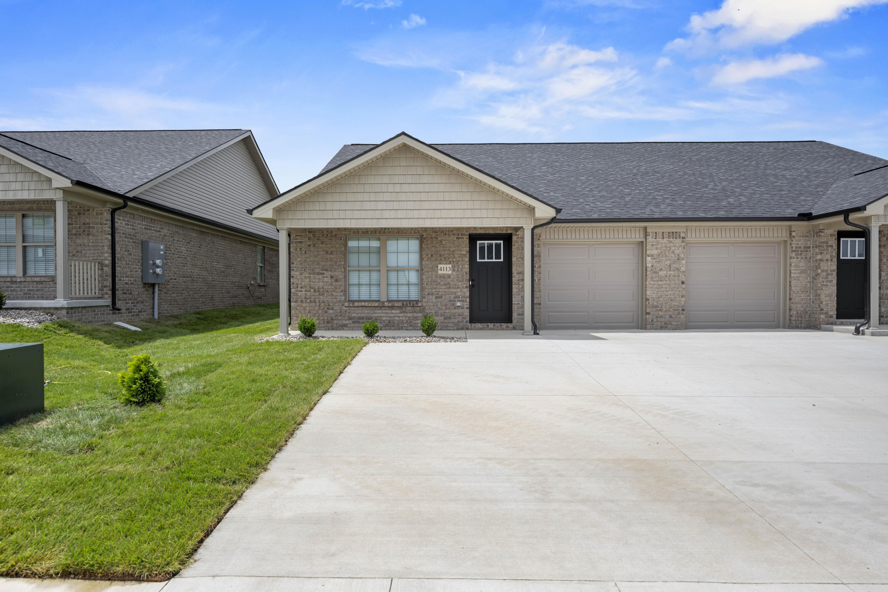 4129/4131 Stagecoach Drive