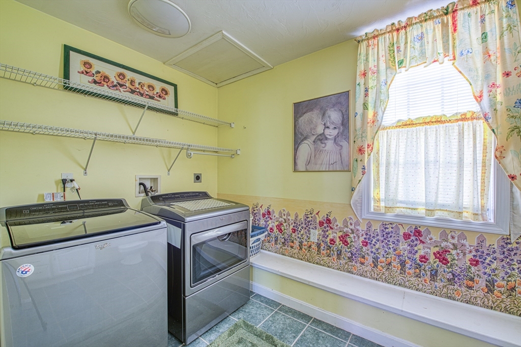 3 Field St