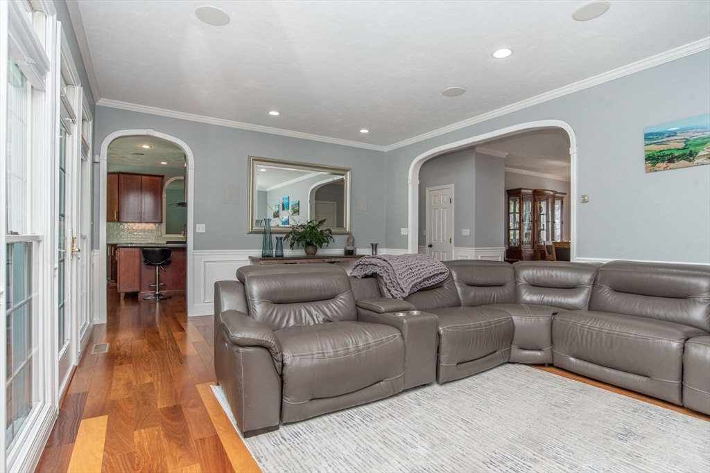 54 Mary Lou Ct.