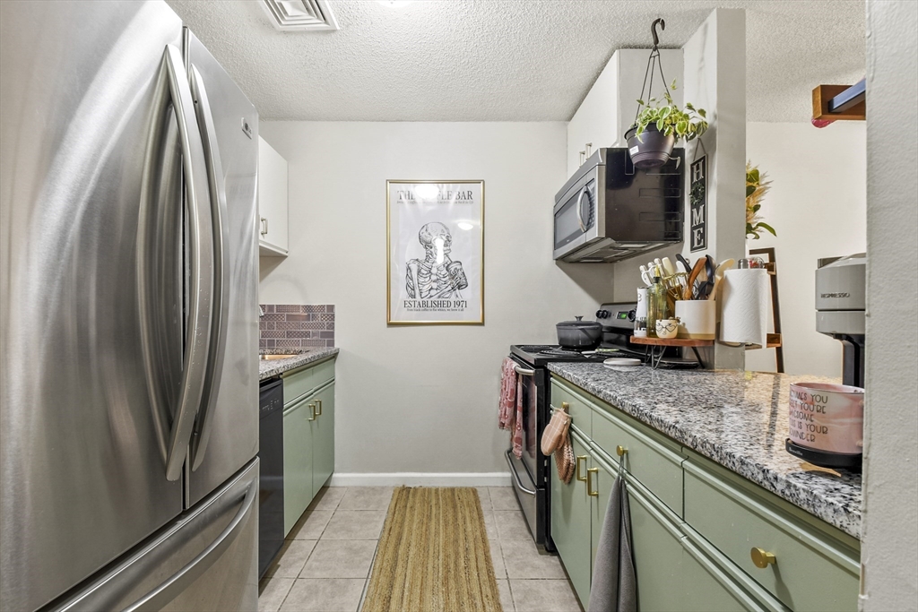 450 Somerset Avenue # 9 Unit: 6-9