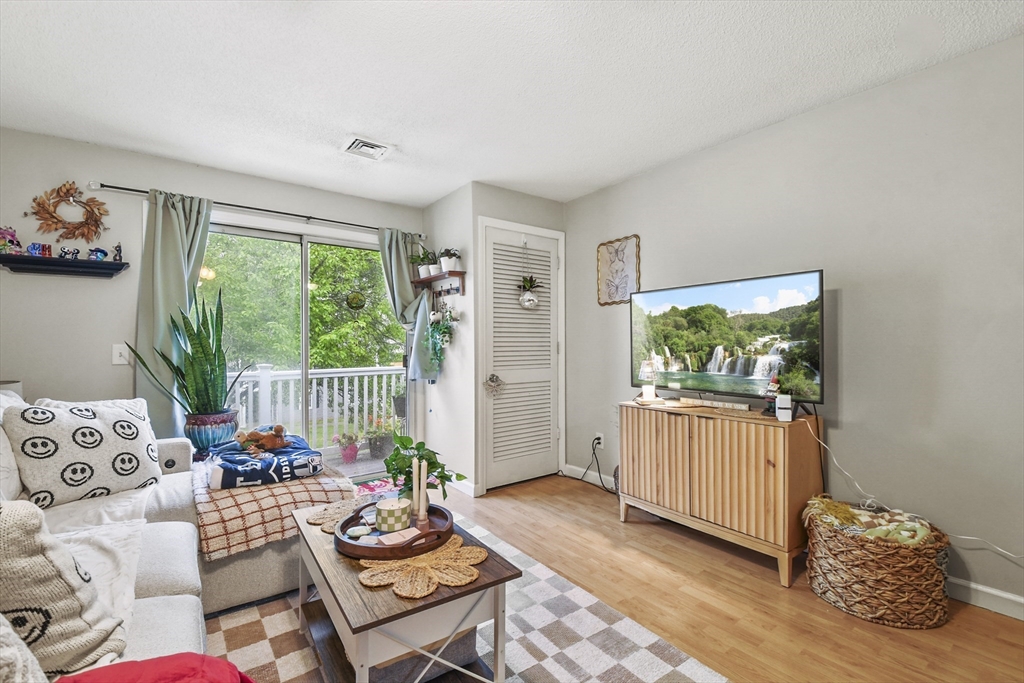 450 Somerset Avenue # 9 Unit: 6-9