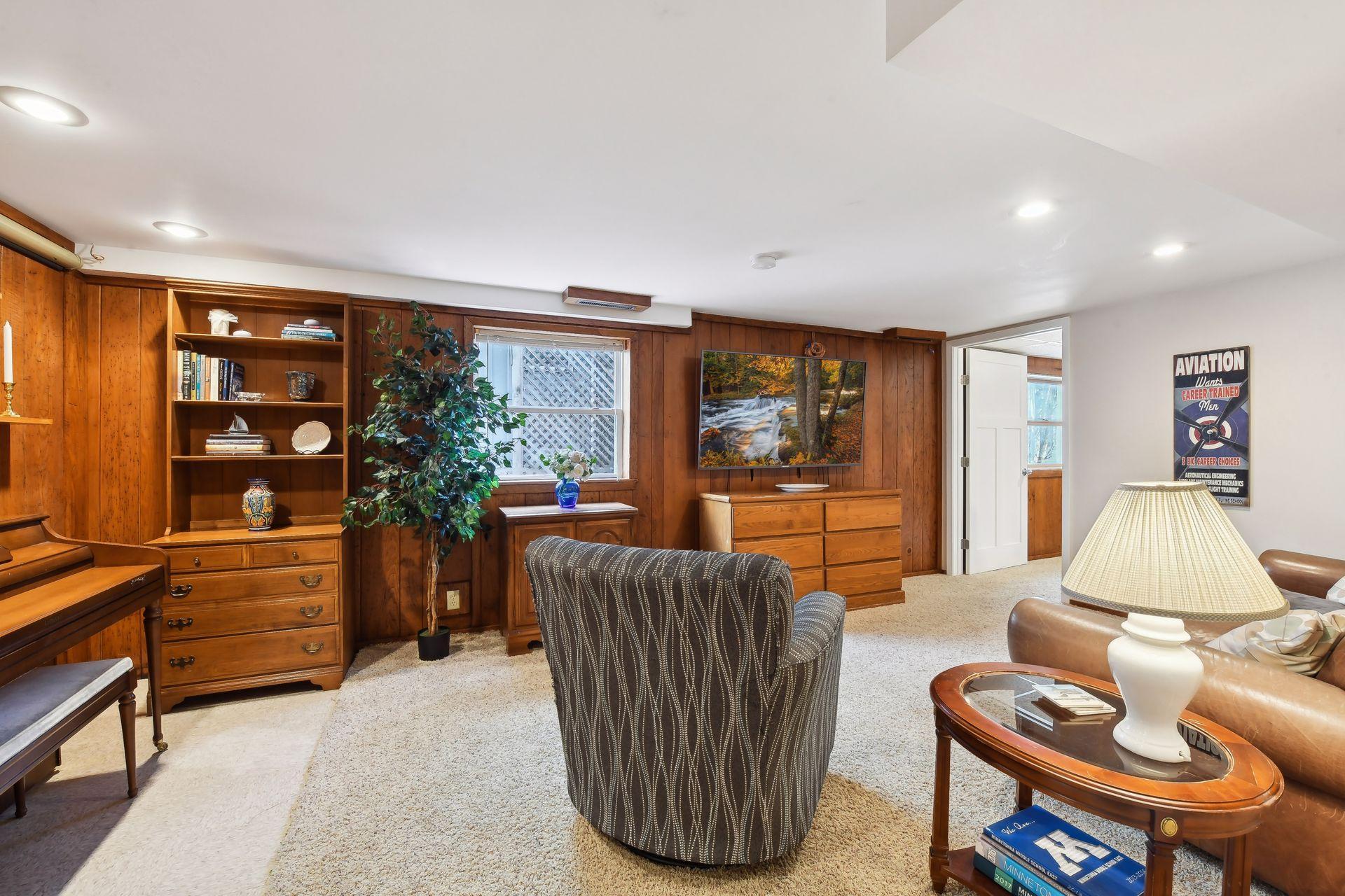 2835 Inner Road