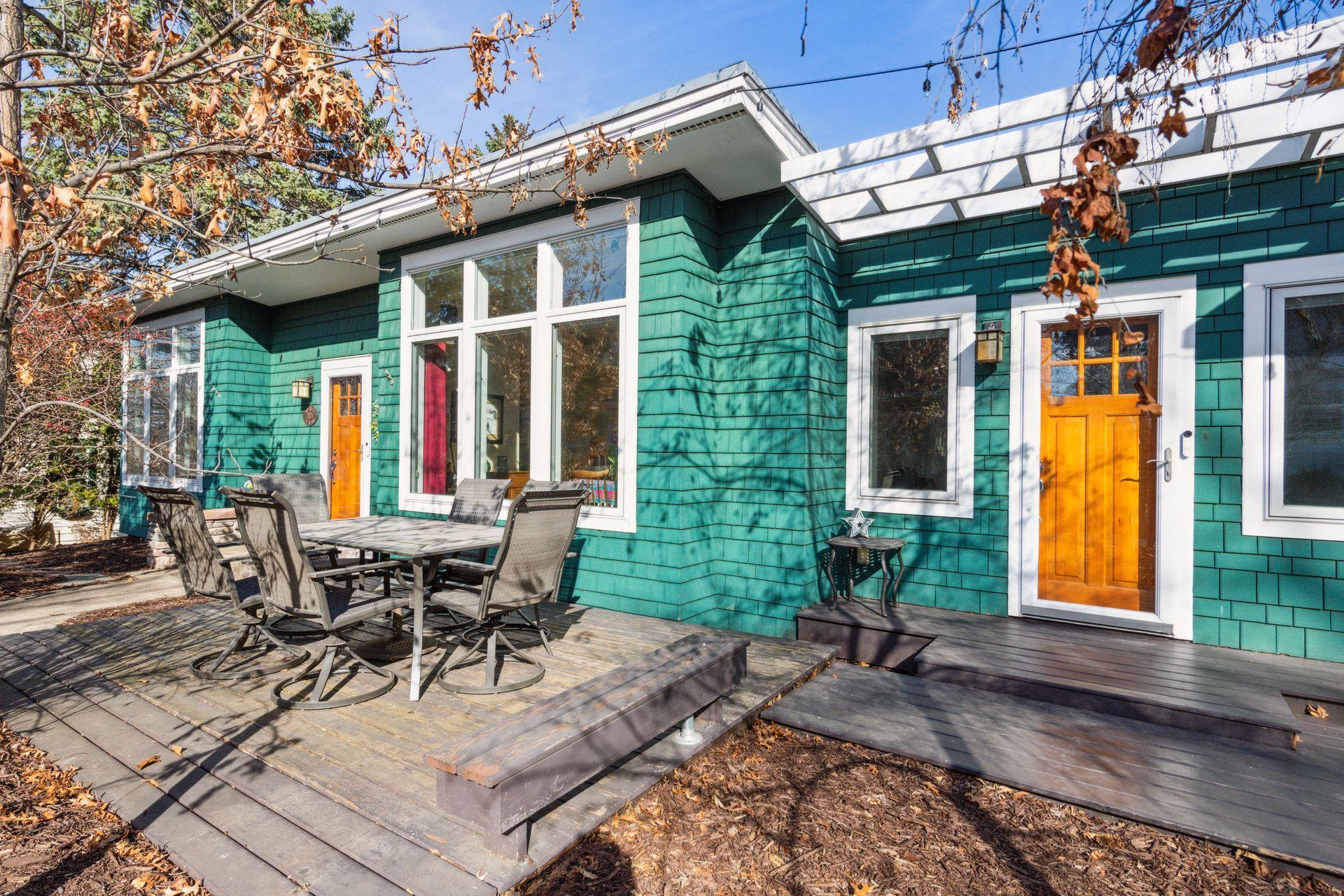 2835 Inner Road