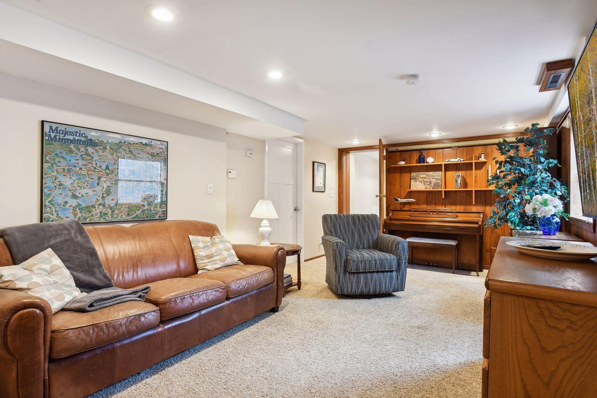 2835 Inner Road