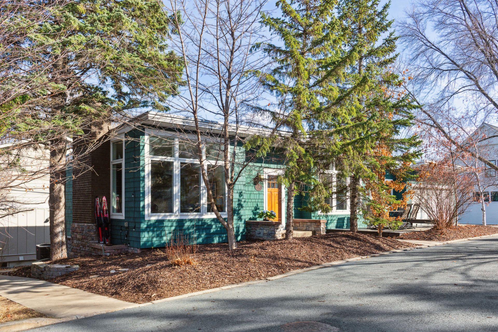 2835 Inner Road