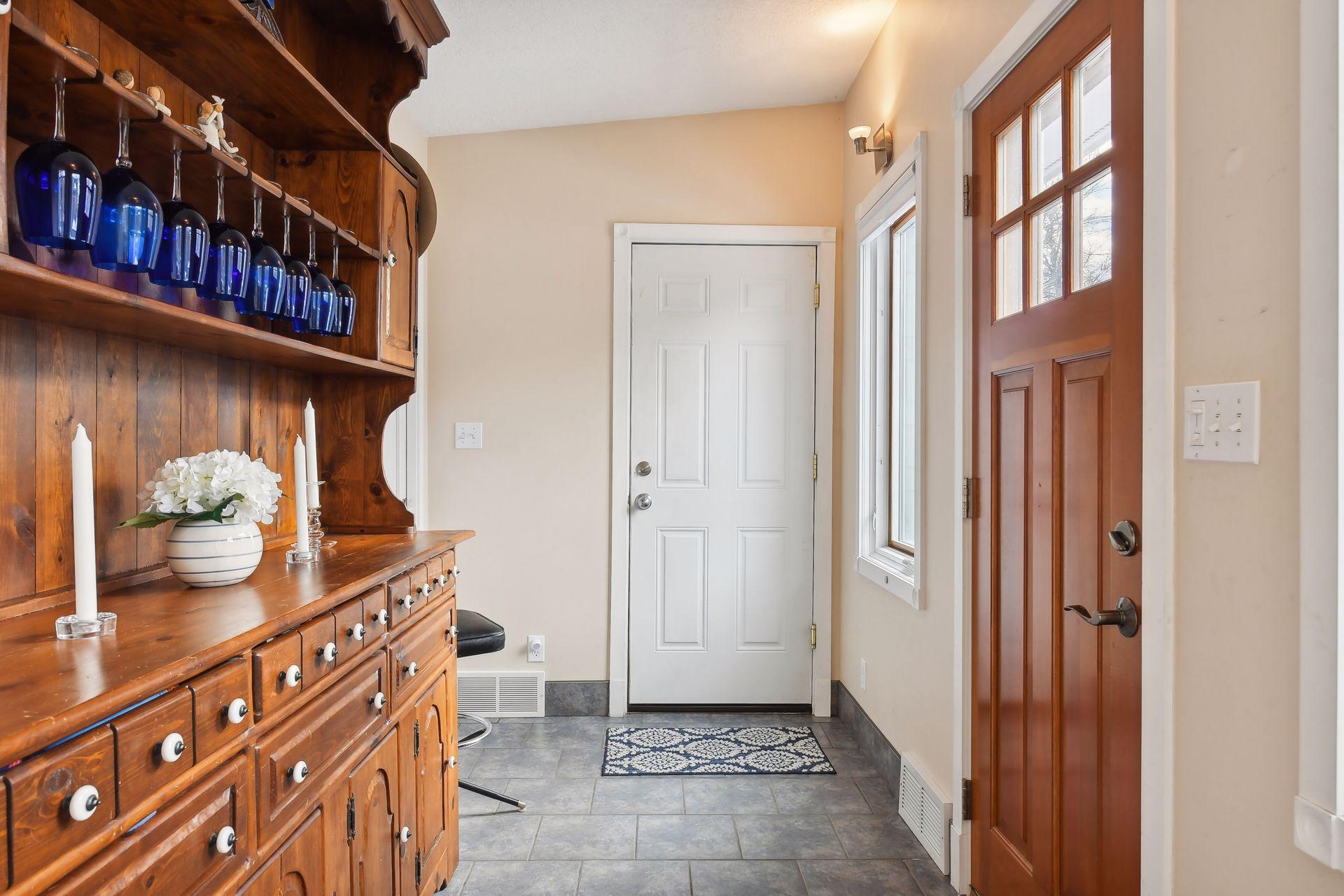 2835 Inner Road