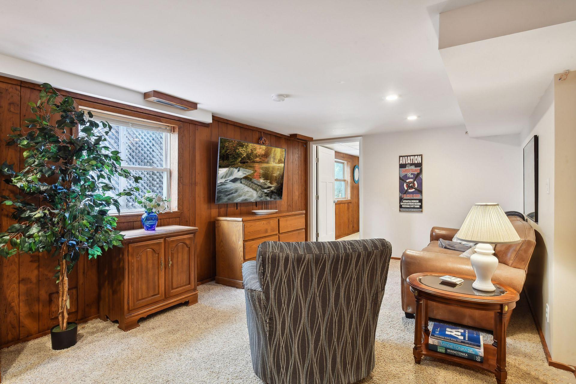 2835 Inner Road
