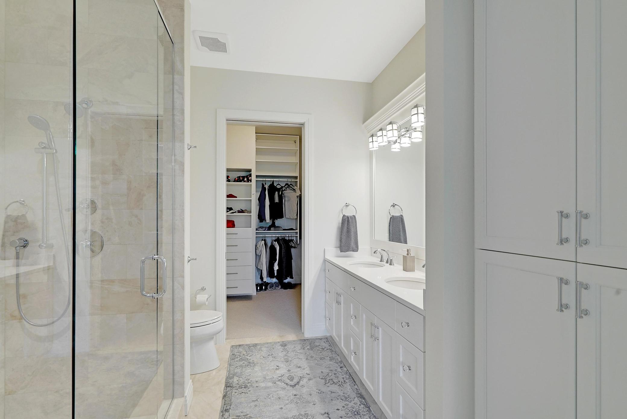 935 Lake Street E Unit: 204