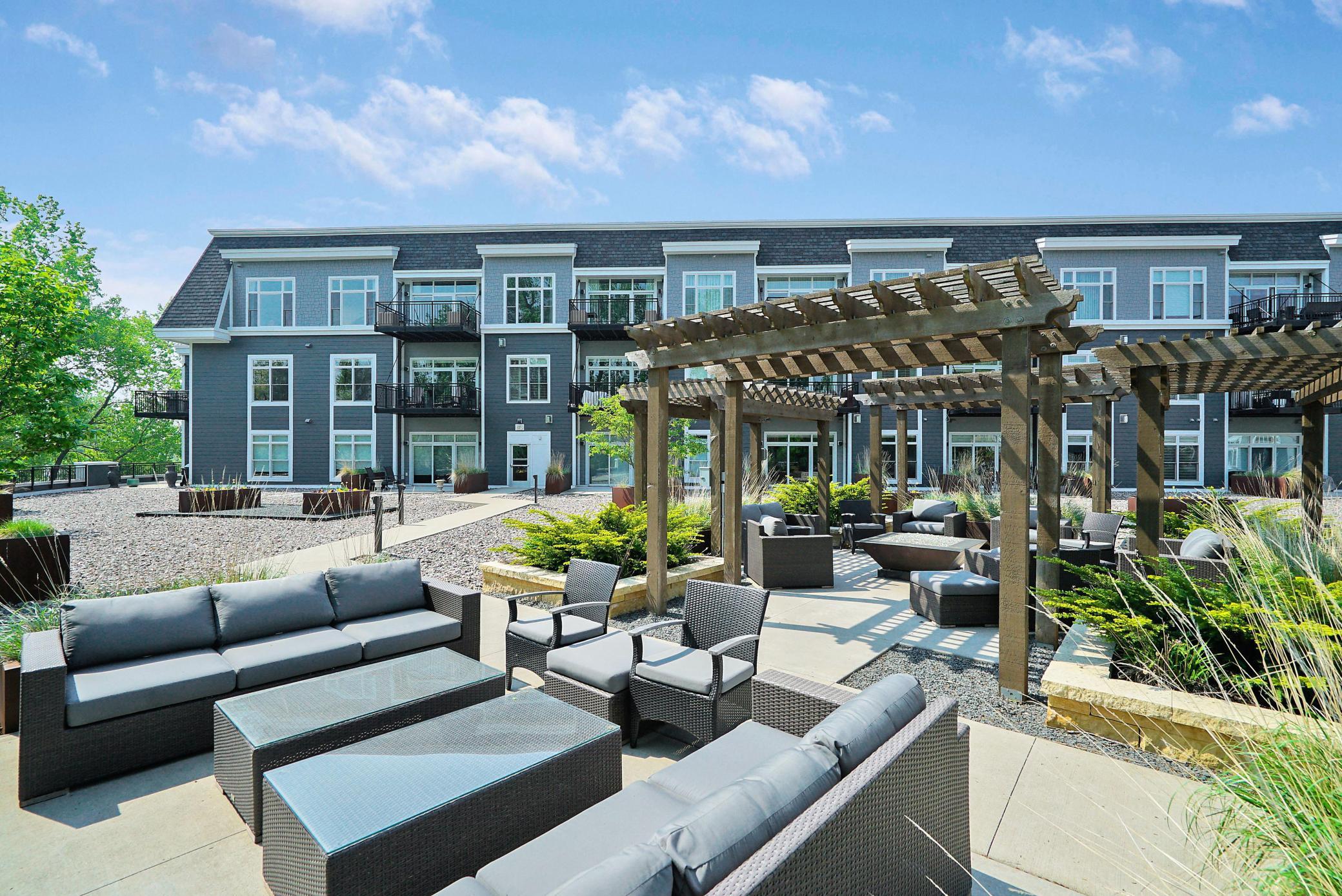 935 Lake Street E Unit: 204