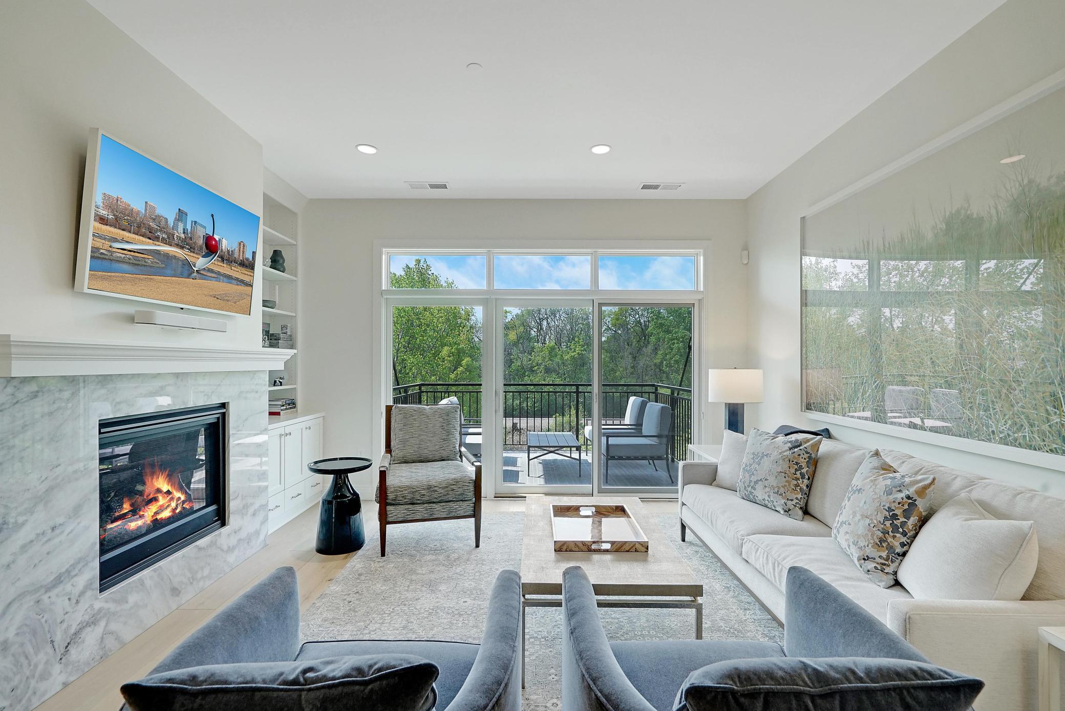 935 Lake Street E Unit: 204