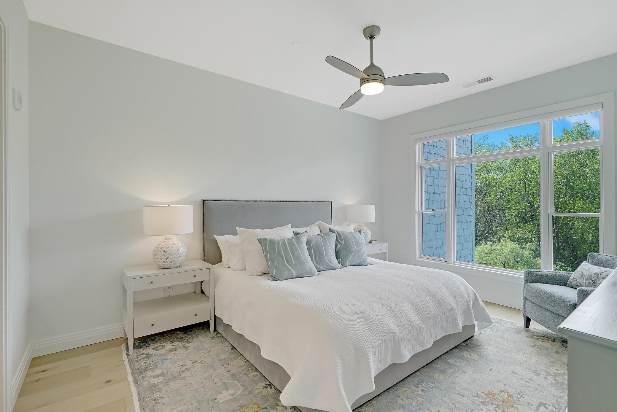 935 Lake Street E Unit: 204