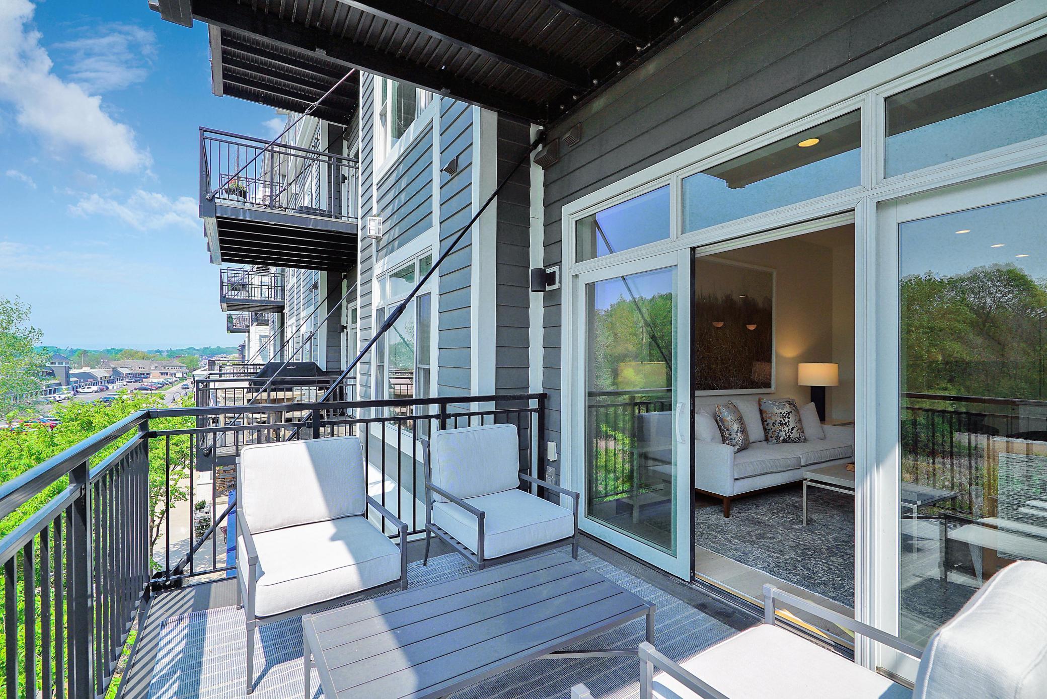 935 Lake Street E Unit: 204