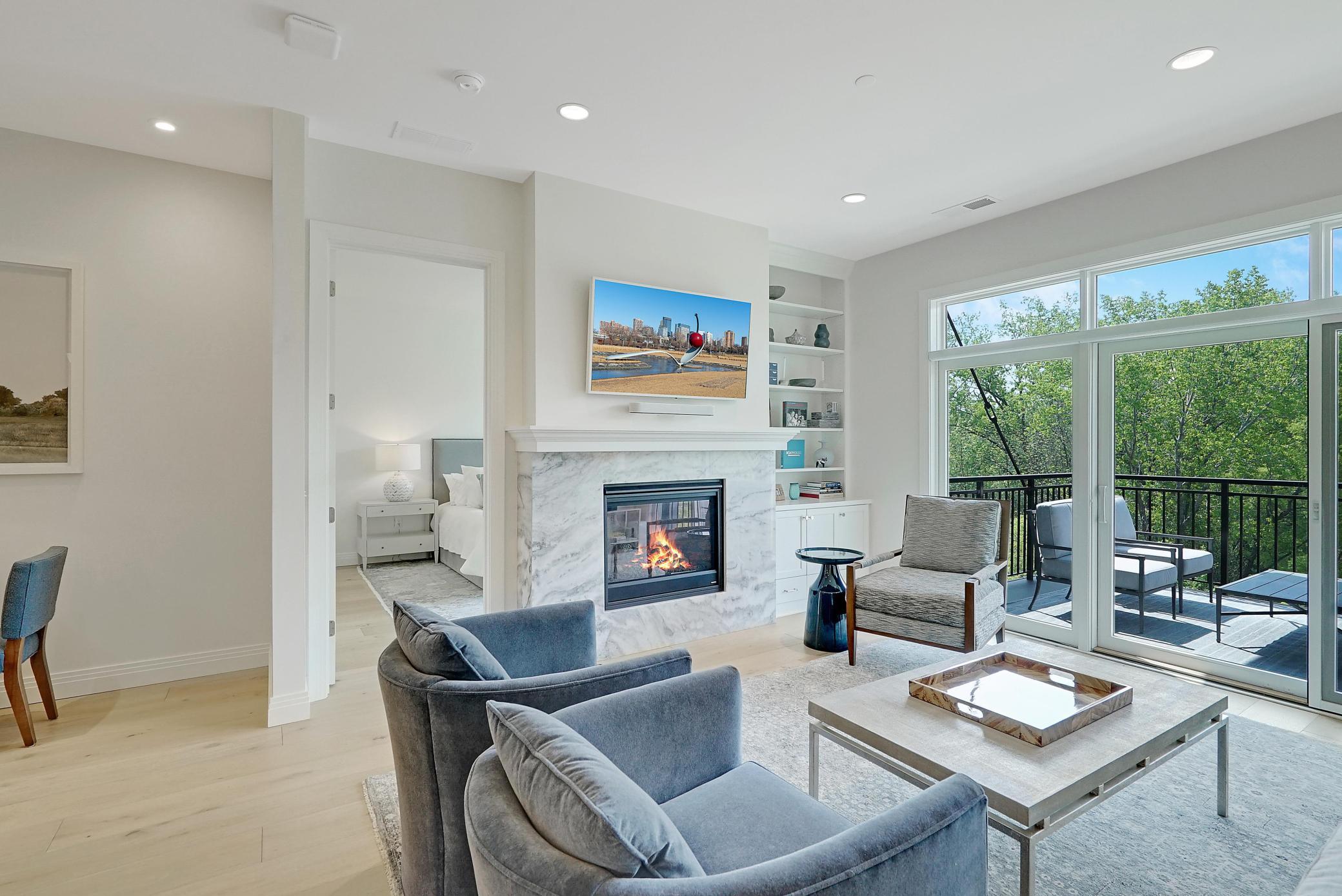 935 Lake Street E Unit: 204