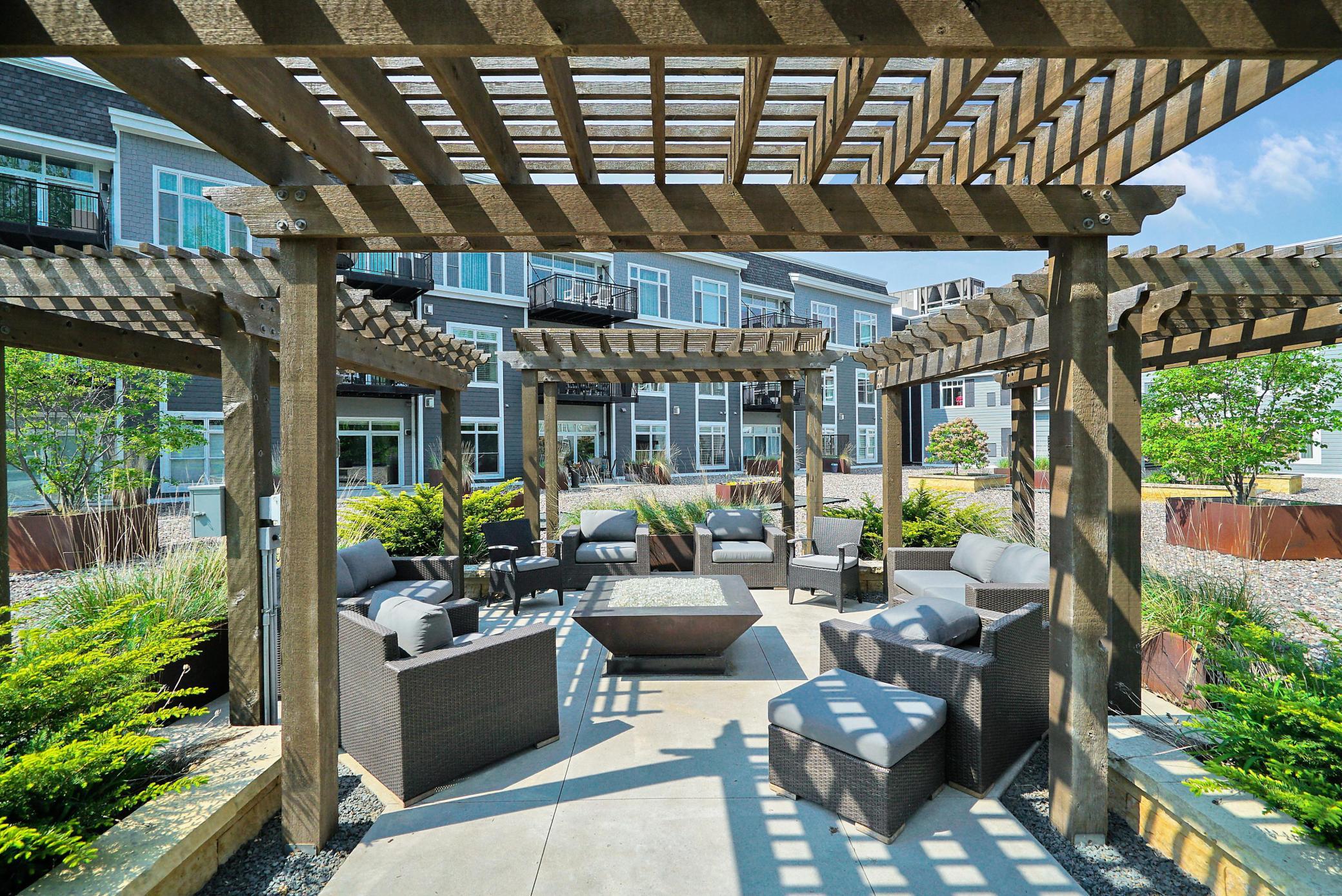 935 Lake Street E Unit: 204