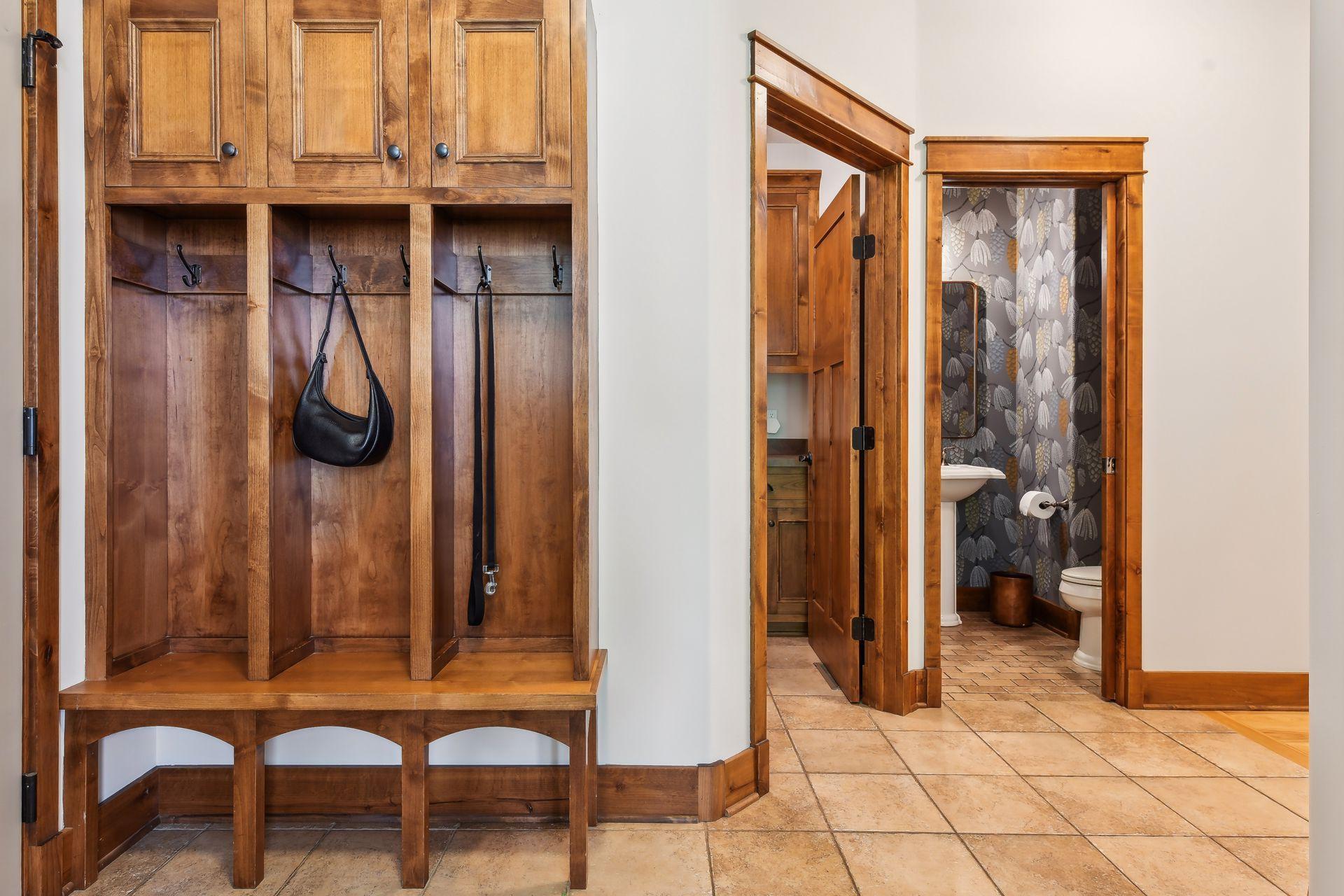 1825 Forestview Lane N